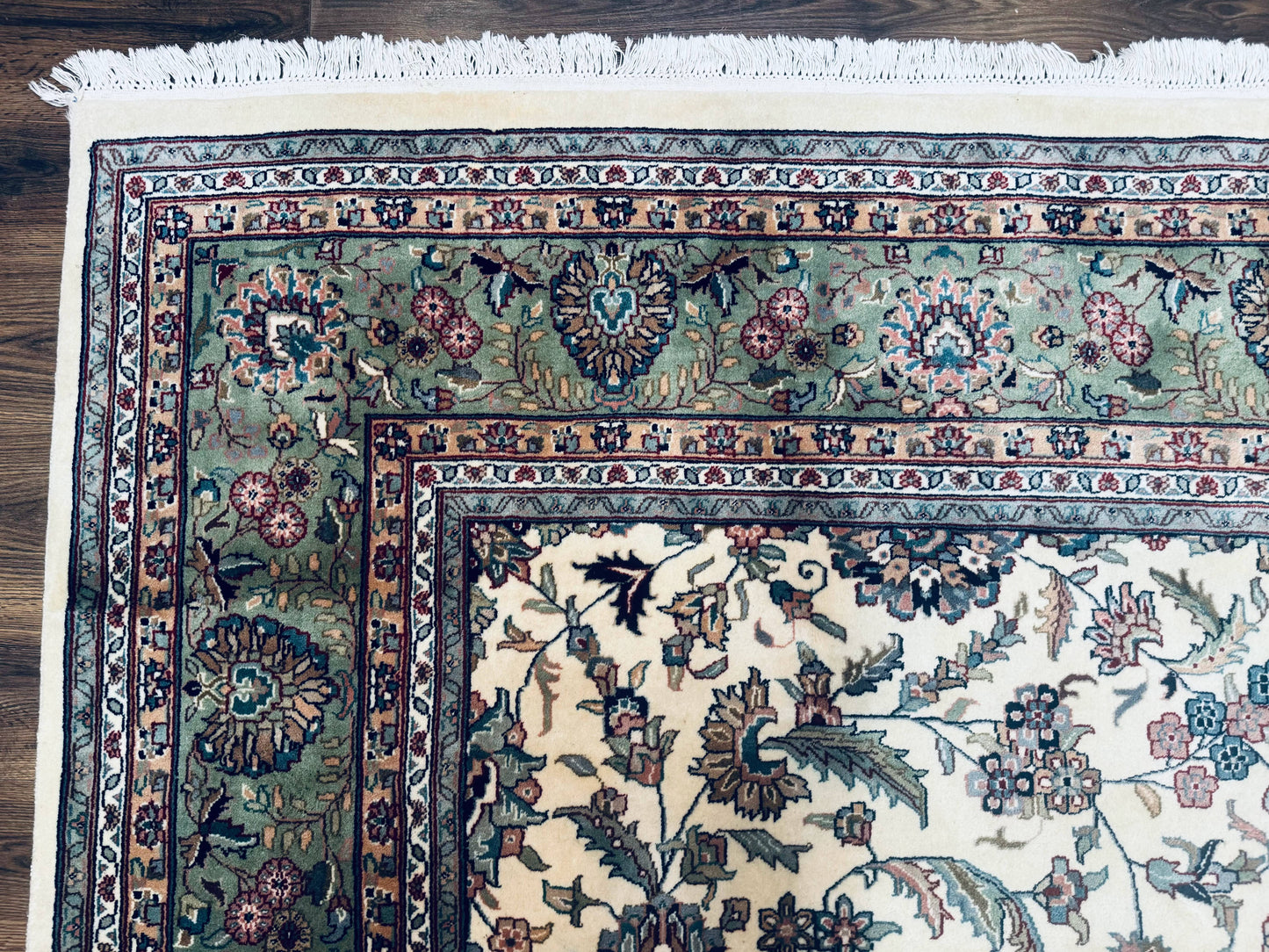 Indo Persian Rug 9x12, Allover Floral Pattern, Ivory & Green, Traditional Oriental Carpet - Nuvé