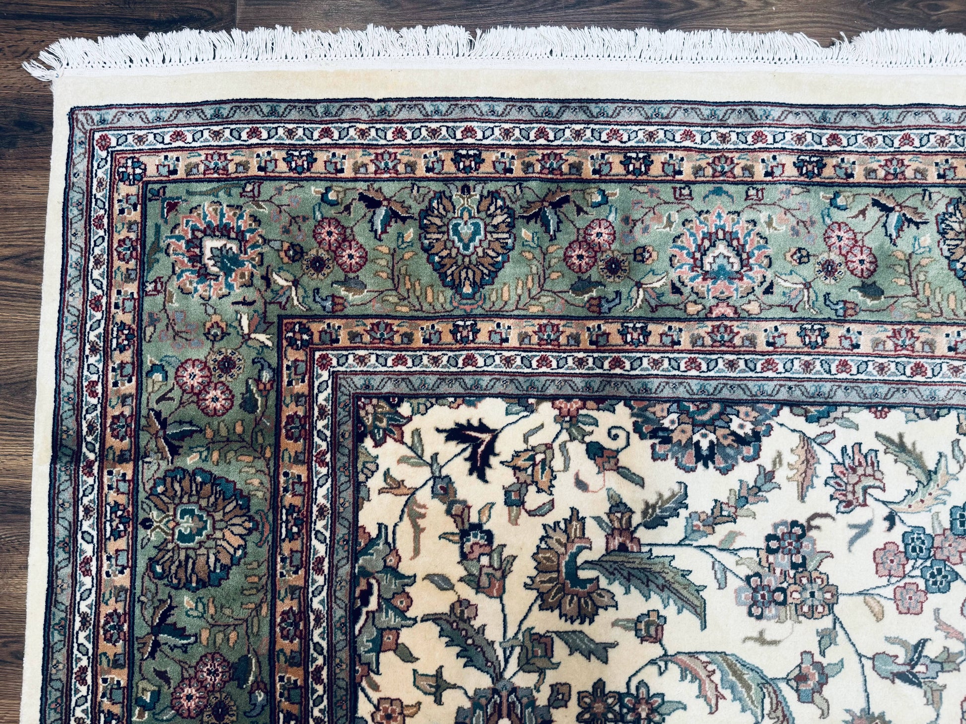 Indo Persian Rug 9x12, Allover Floral Pattern, Ivory & Green, Traditional Oriental Carpet - Nuvé