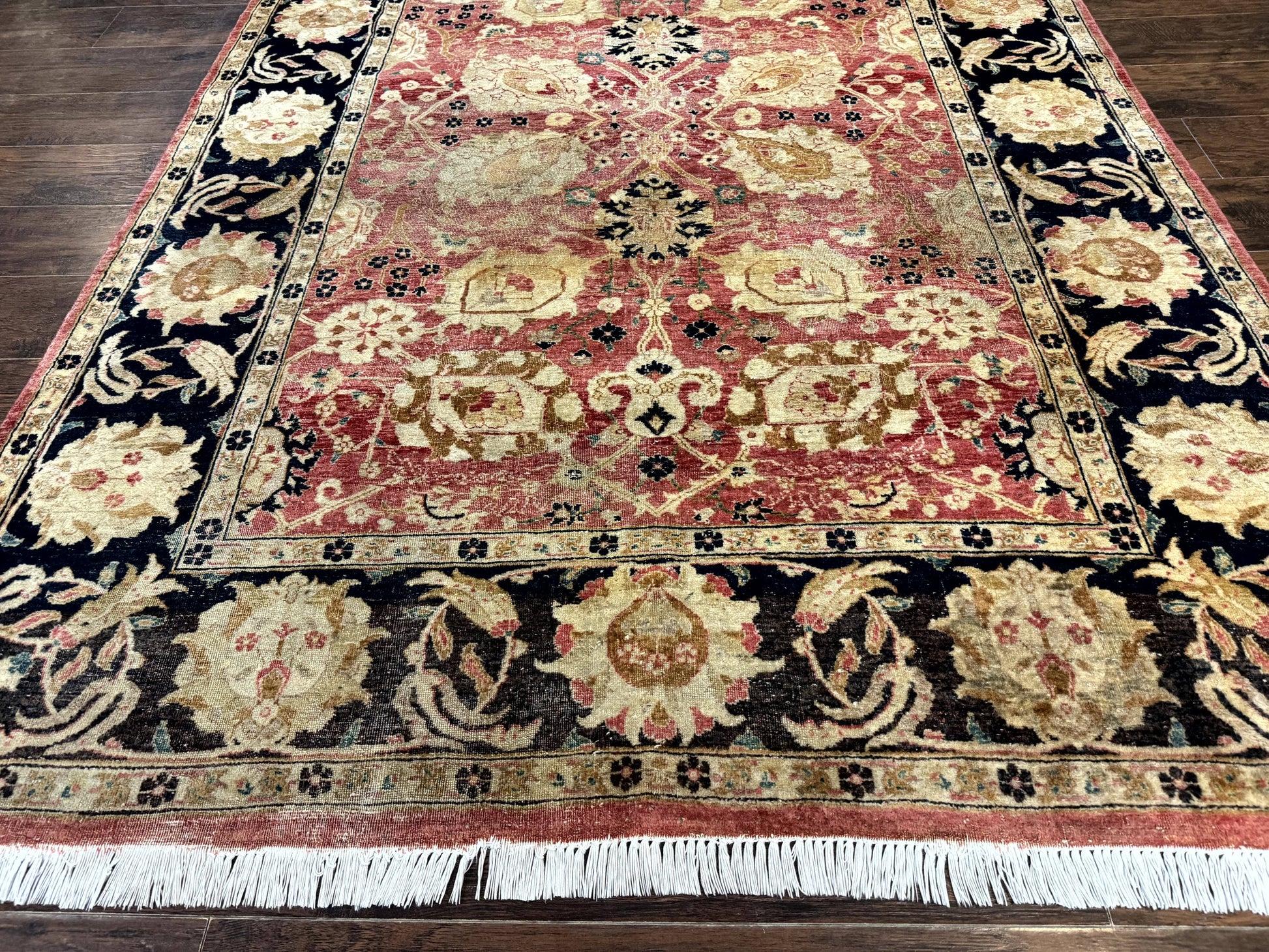 Indian Agra Rug 6x9, Allover Pattern, Traditional Wool Oriental Carpet - Nuvé