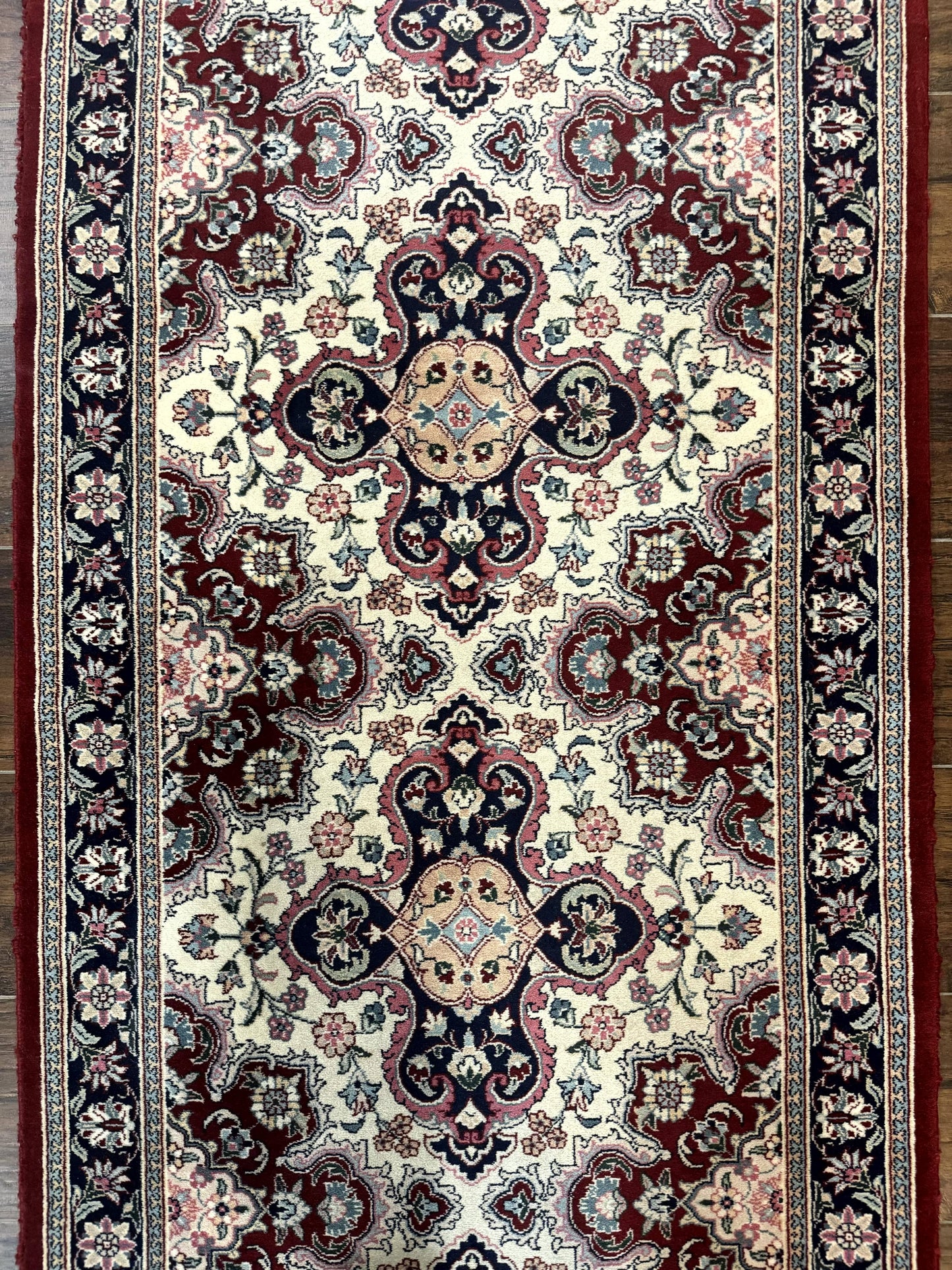 Sino Persian Runner Rug 2.7 x 8, Floral, Handmade, 250 KPSI - Nuvé