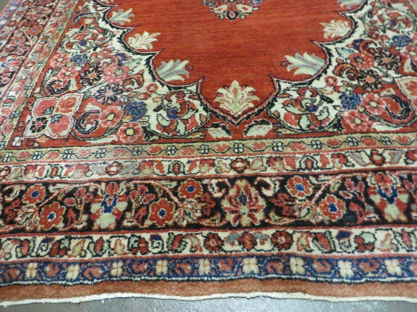 Antique Persian Sarouk Rug 5x8, Red, Semi Open Field, Hand Knotted, Wool - Nuvé
