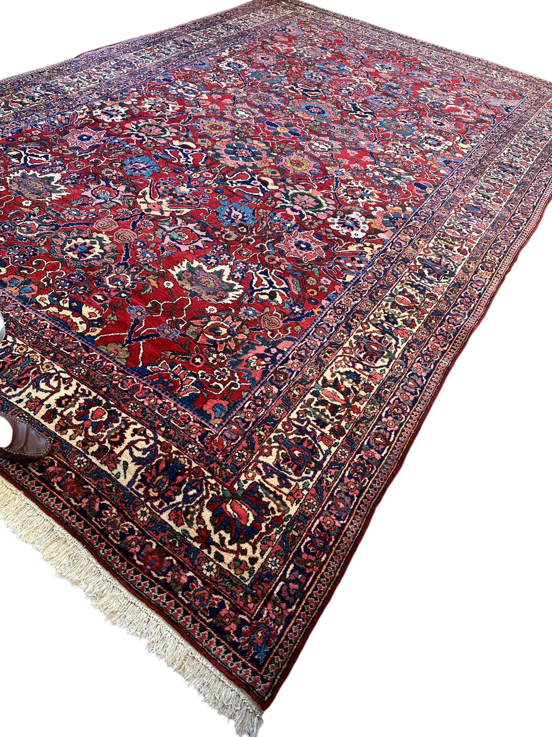 Antique Persian Bakhtiari Rug – Timeless Masterpiece 8'6" x 13'2" - Nuvé