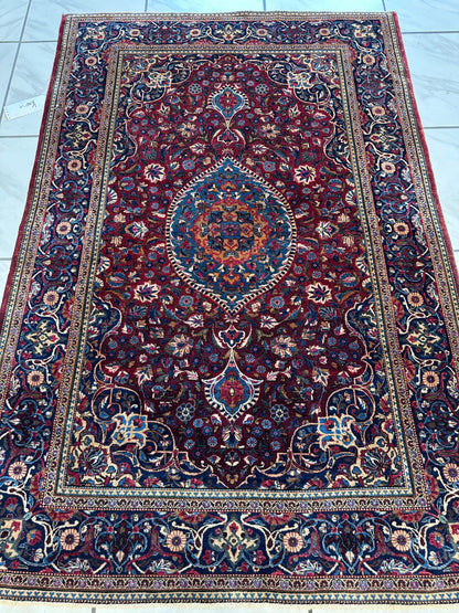 Antique Persian Kashan Debir Rug – 4’3” x 6’4” – Circa 1920s – Hand-Knotted Fine Wool - Nuvé