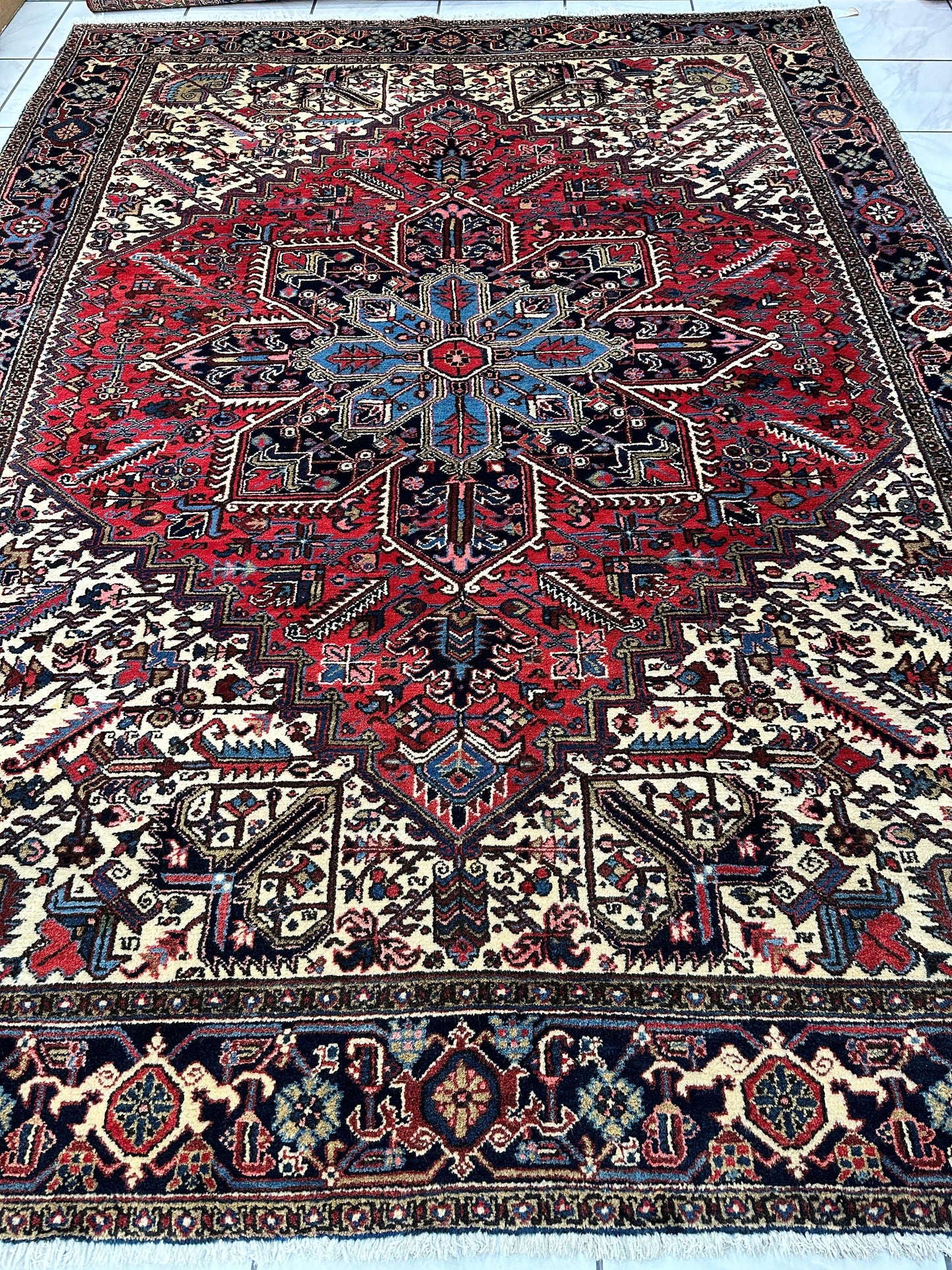 Hand-Knotted Persian Heriz Wool Rug – 9’ x 12’ – Geometric Medallion Design - Nuvé
