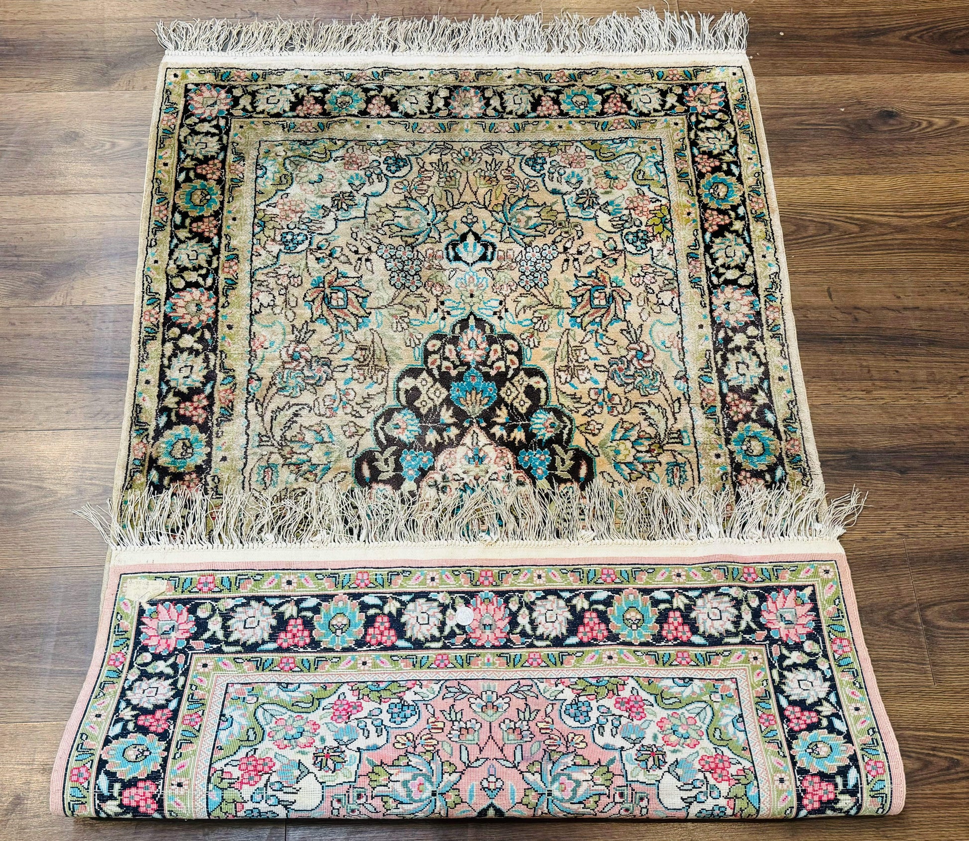 Indian Kashmiri Silk Rug 3x5, Floral Medallion, Fine 200 KPSI - Nuvé