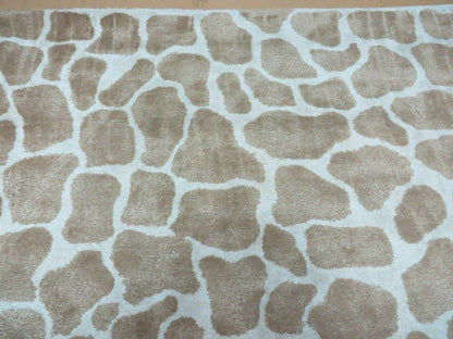 6x9 Safavieh Rug - Nuvé