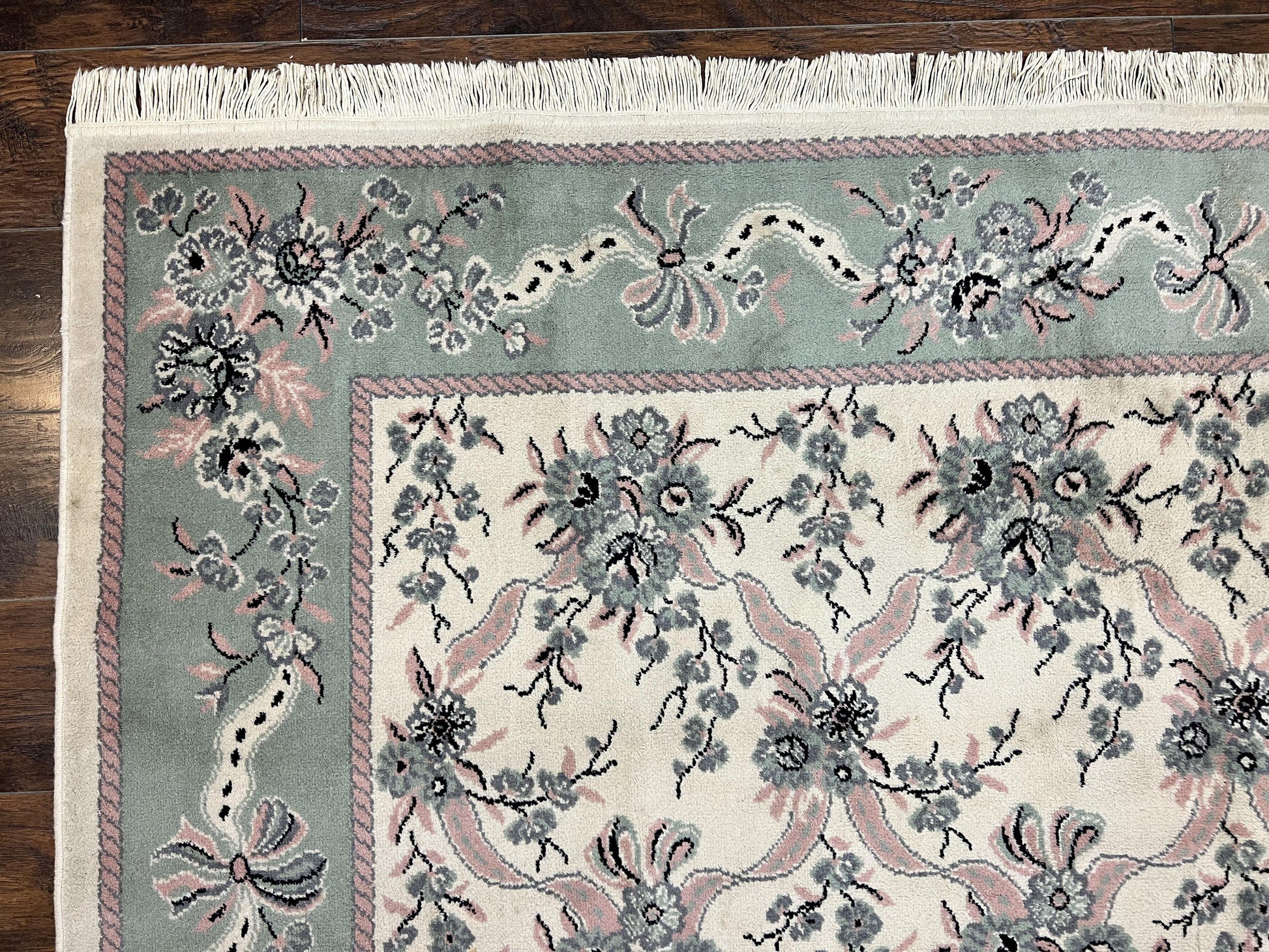 Belgium Power Loomed Rug 8x11, Ivory and Green, Wool Carpet, Floral - Nuvé