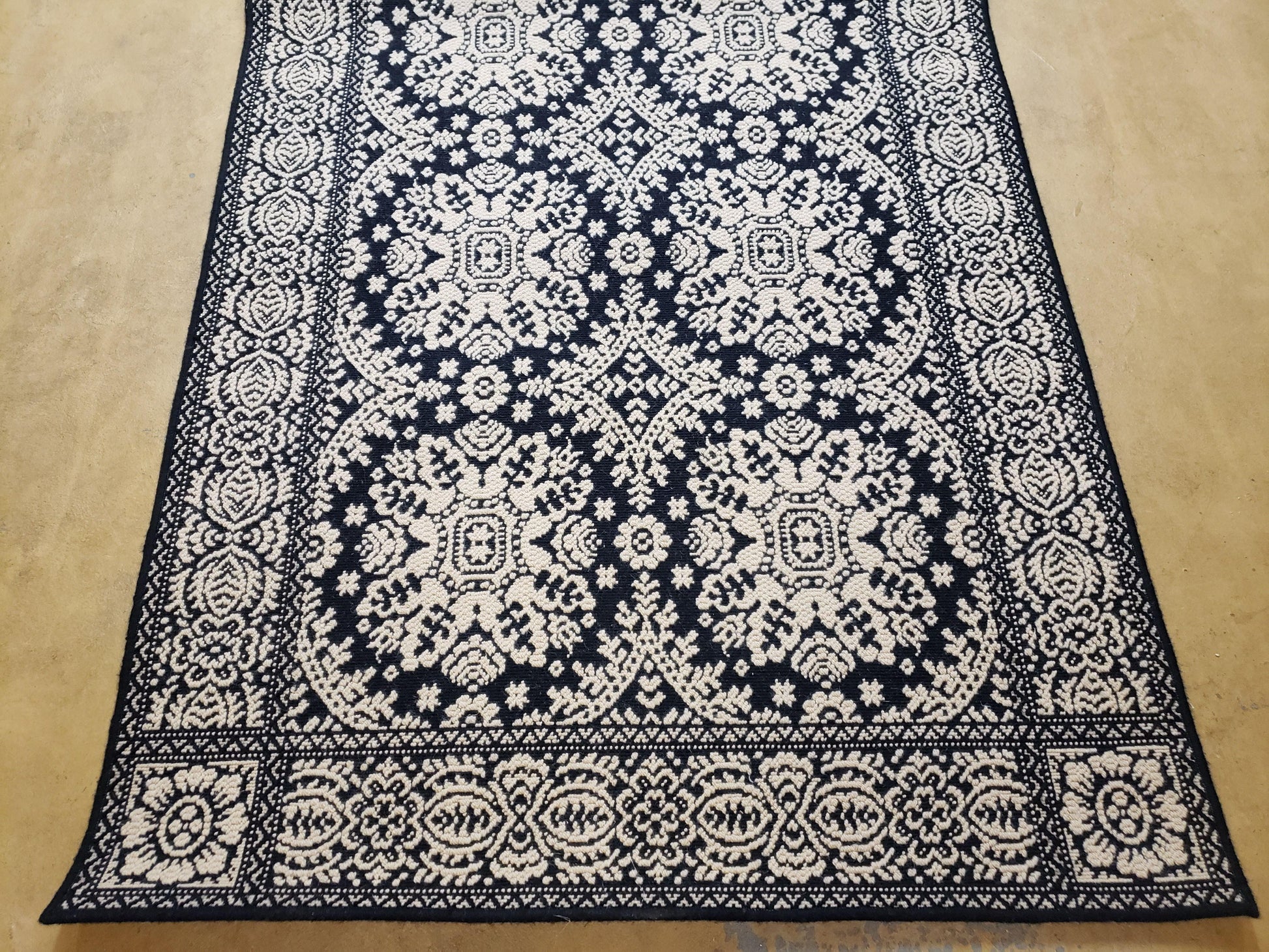 4x6 Power-Loomed Rug Dark Navy Blue & Ivory Oriental Carpet Nice - Nuvé