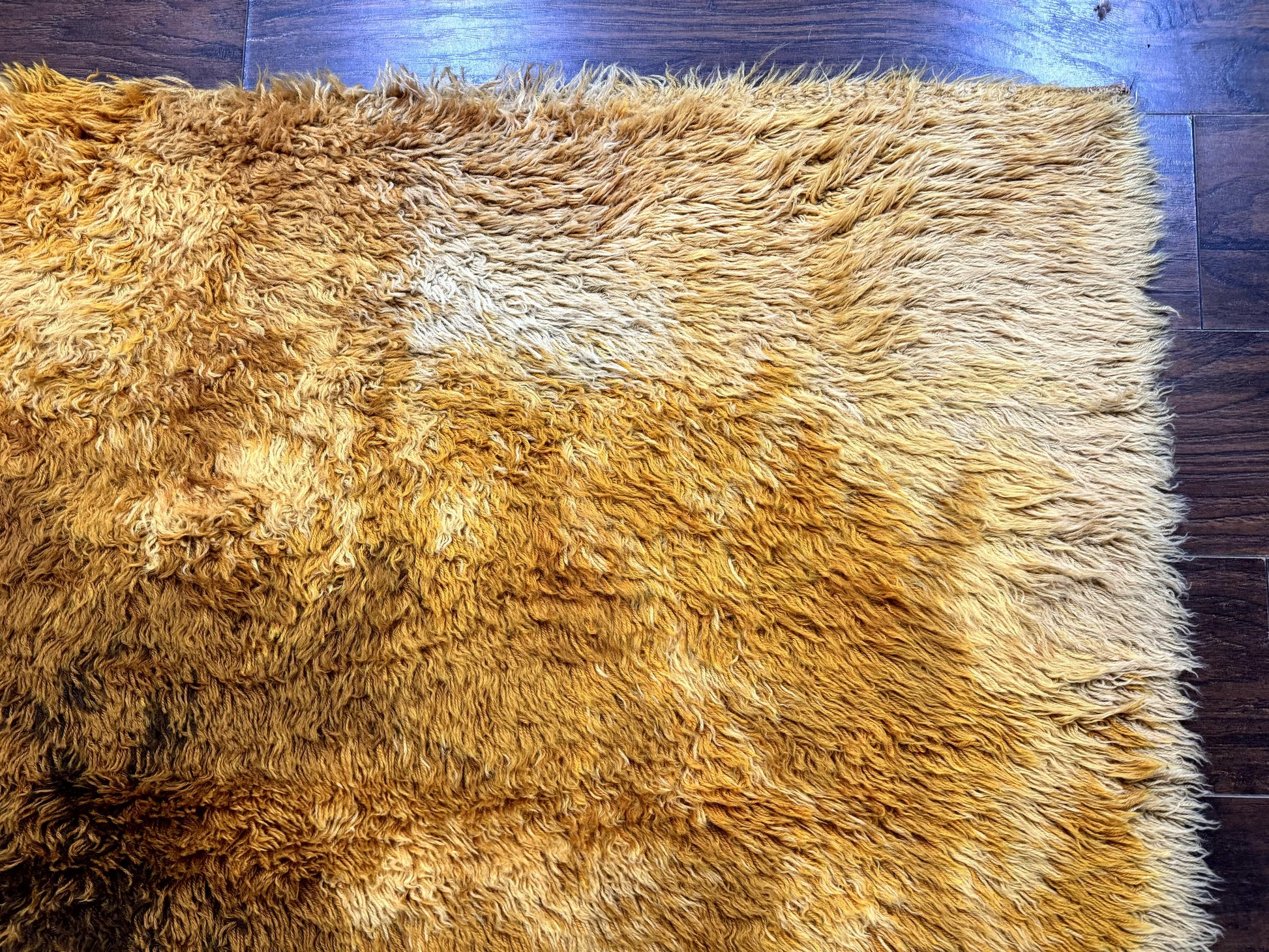 Rya Shag Rug 4.6 x 6, Shades of Yellow, Mid Century Vintage Carpet - Nuvé