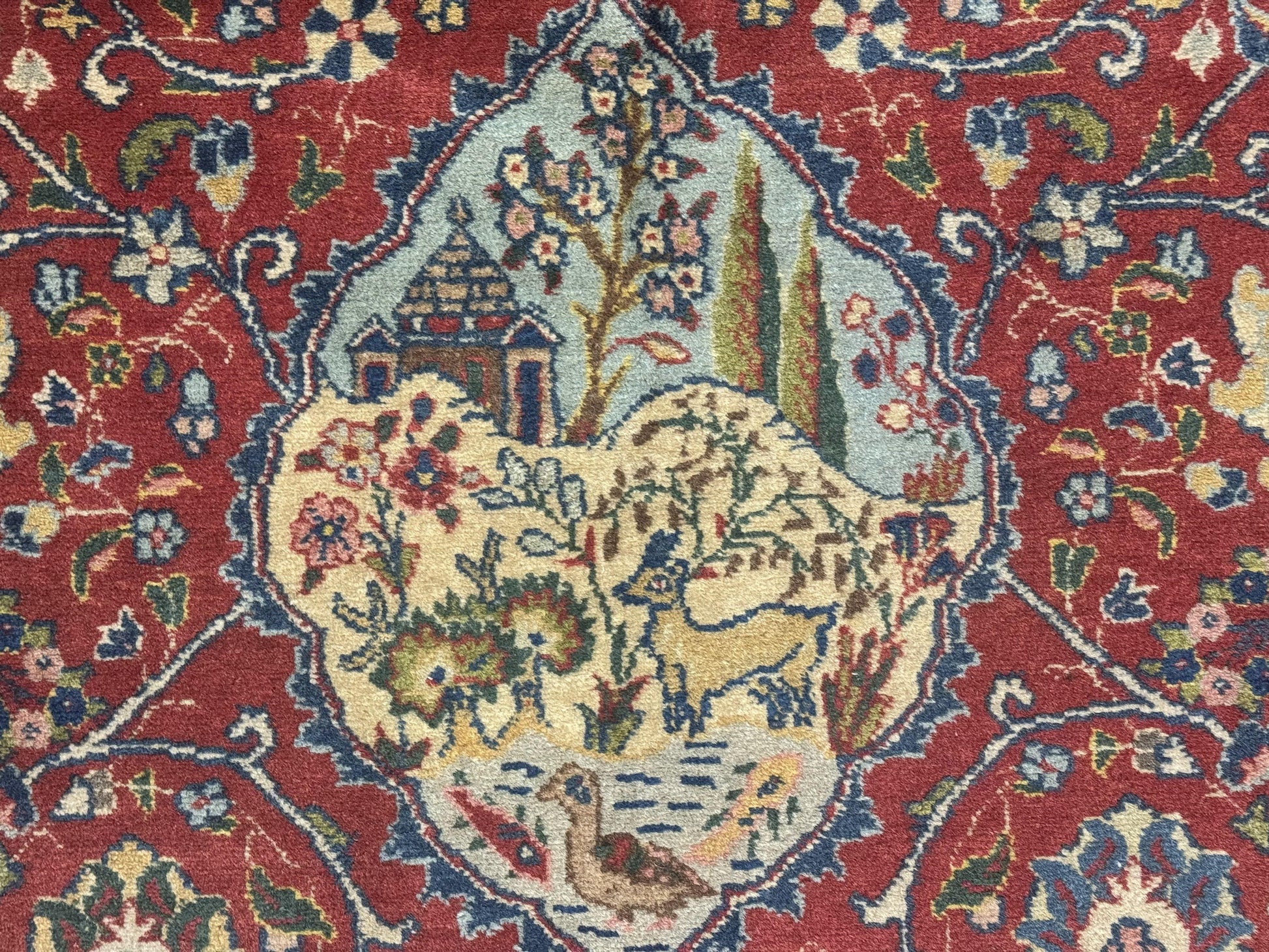 Small Persian Tabriz Rug 2.8 x 4.7, Red, Animal Pictorials, Semi Antique Vintage - Nuvé