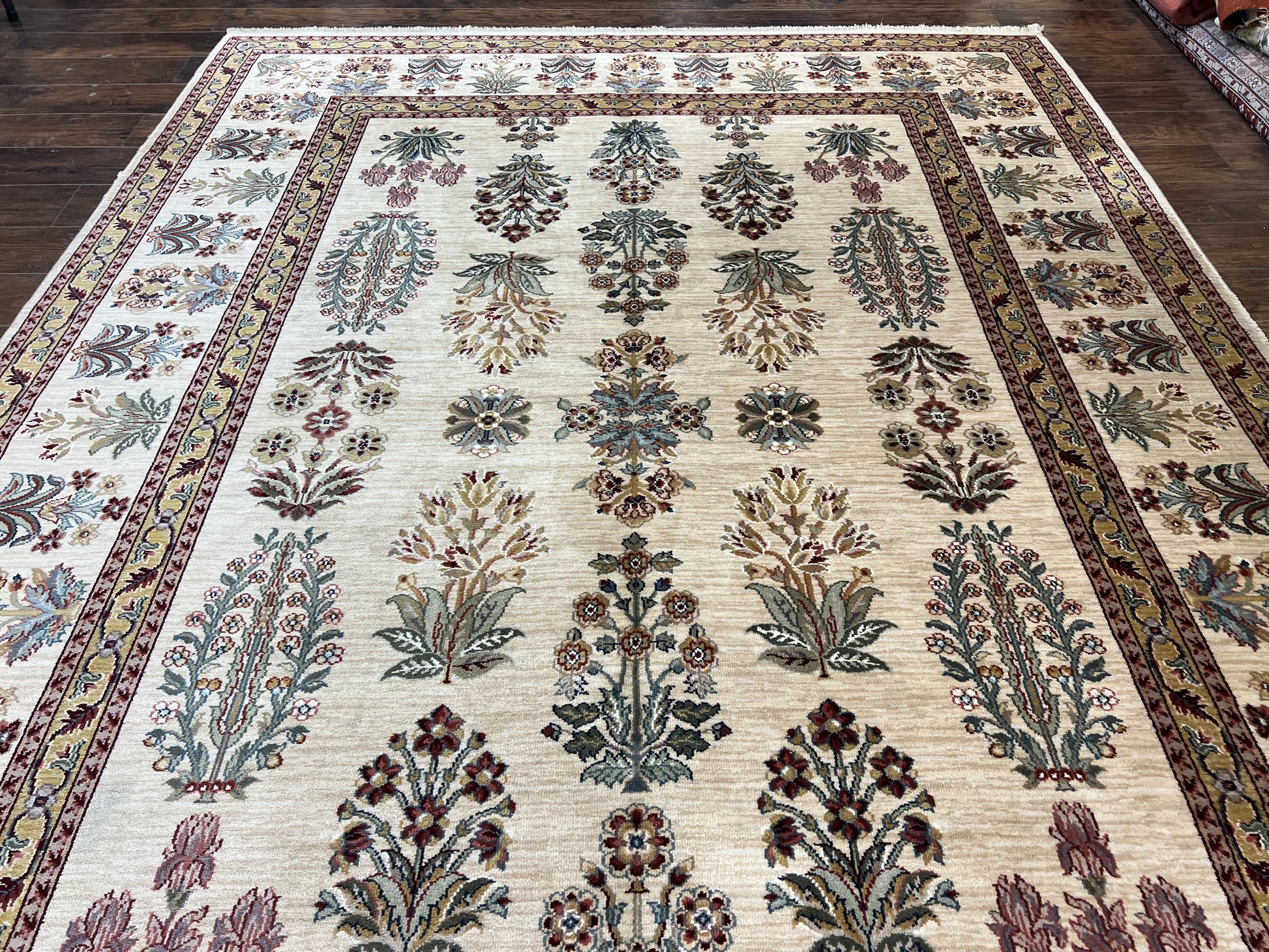 Karastan Rug 8.8 x 12, Ashara Amritsar #549, Oatmeal Color, Wool Pile Karastan Carpet, Discontinued Karastan Area Rug, Decorative - Nuvé