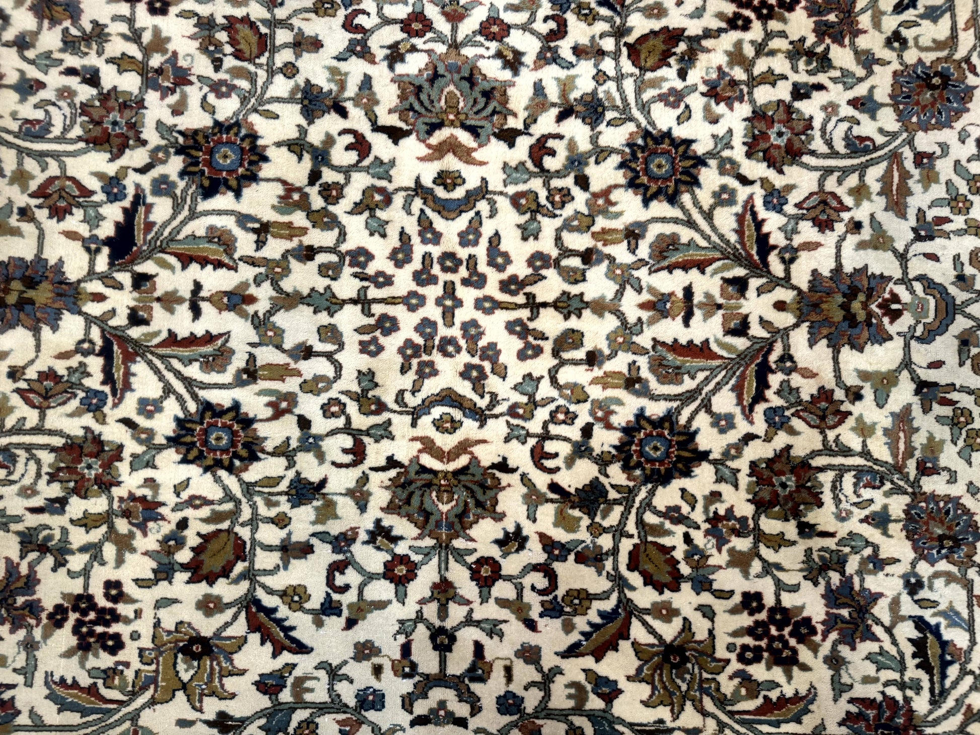 Indo Persian Rug 9x12, Ivory and Red, Traditional Wool Oriental Carpet - Nuvé