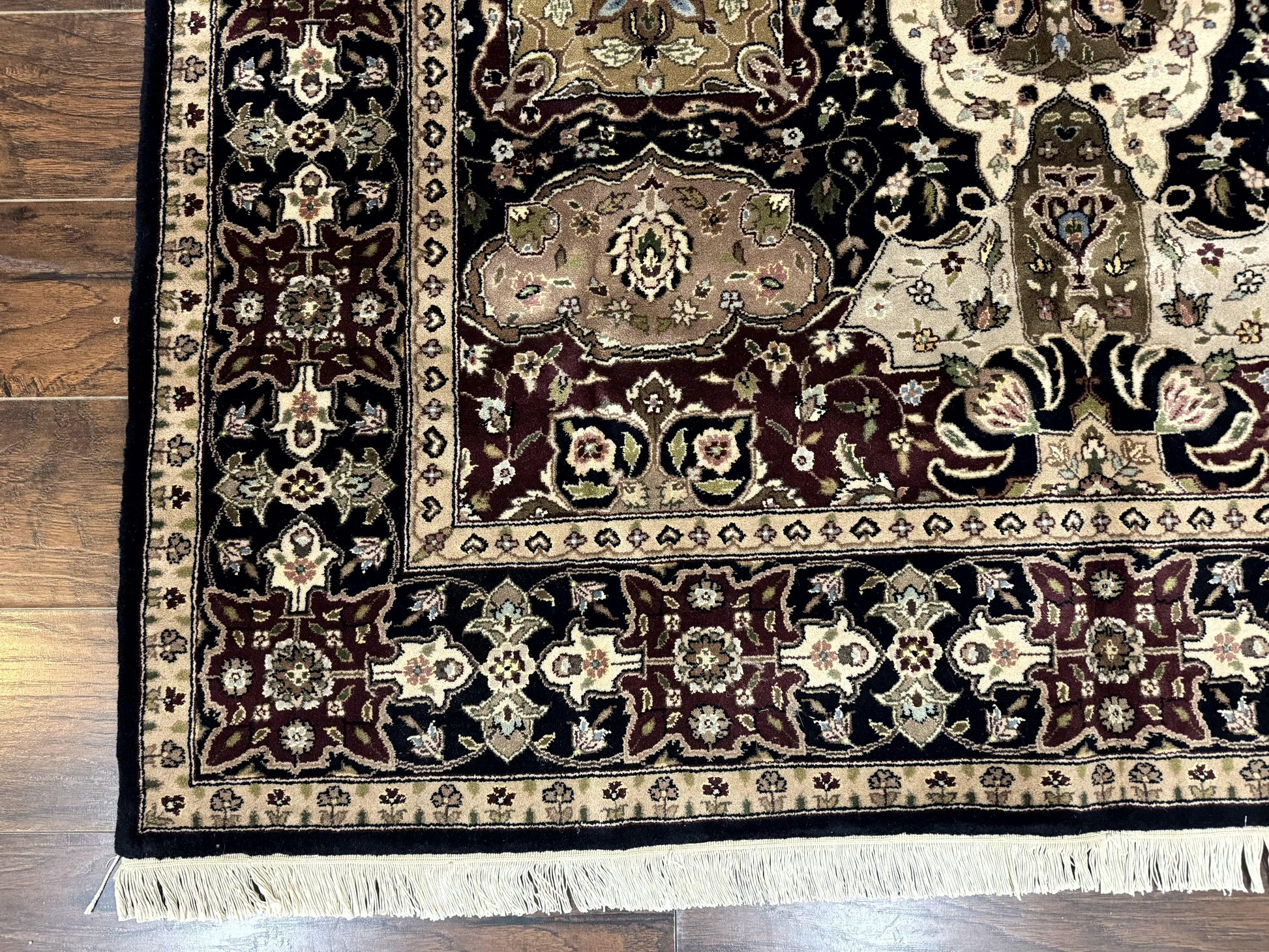 Pak Persian Rug 6x9 - Nuvé