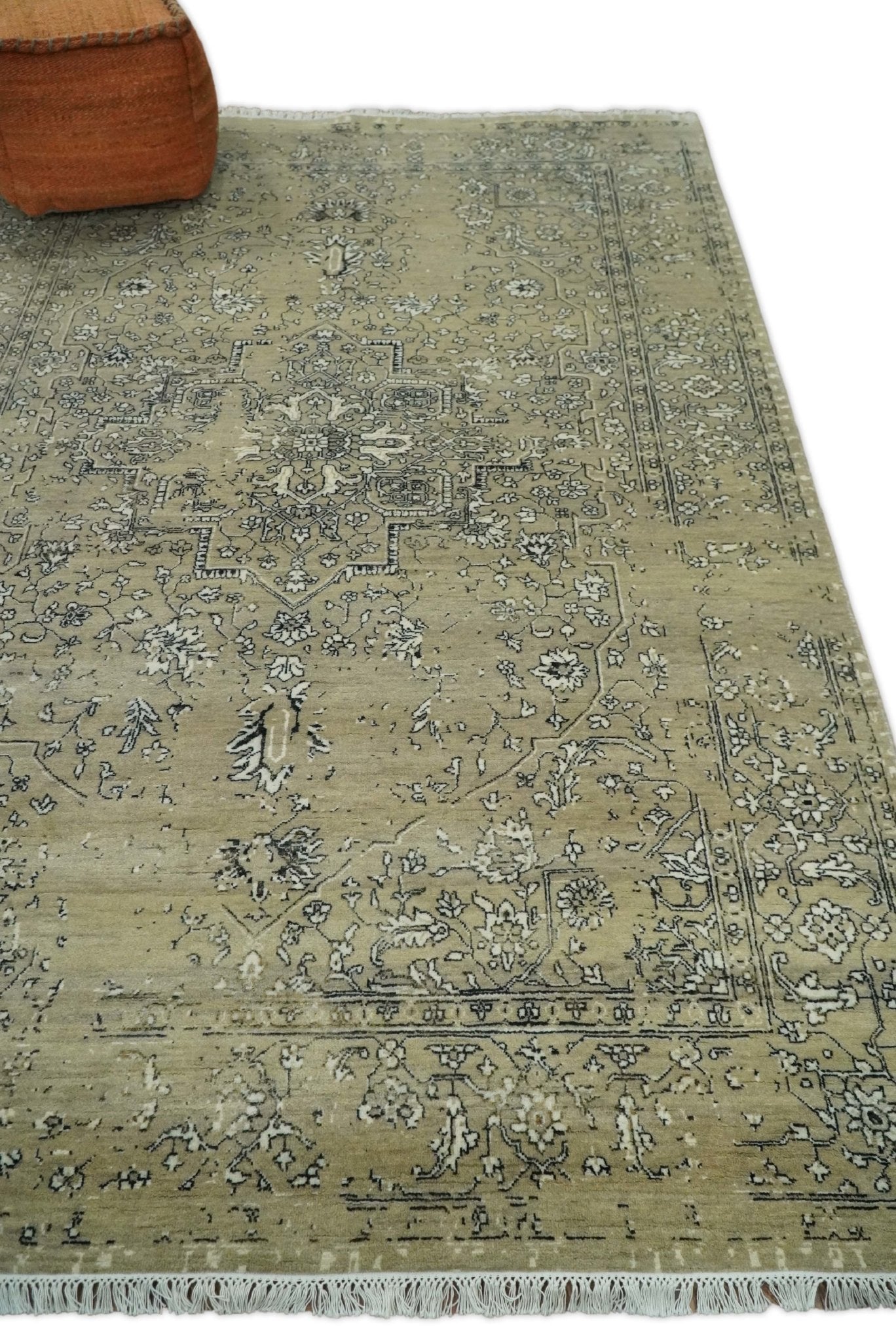 6x9 Fine Hand Knotted Beige and Black Traditional Vintage Persian Style Antique Wool Rug | AGR4 - Nuvé