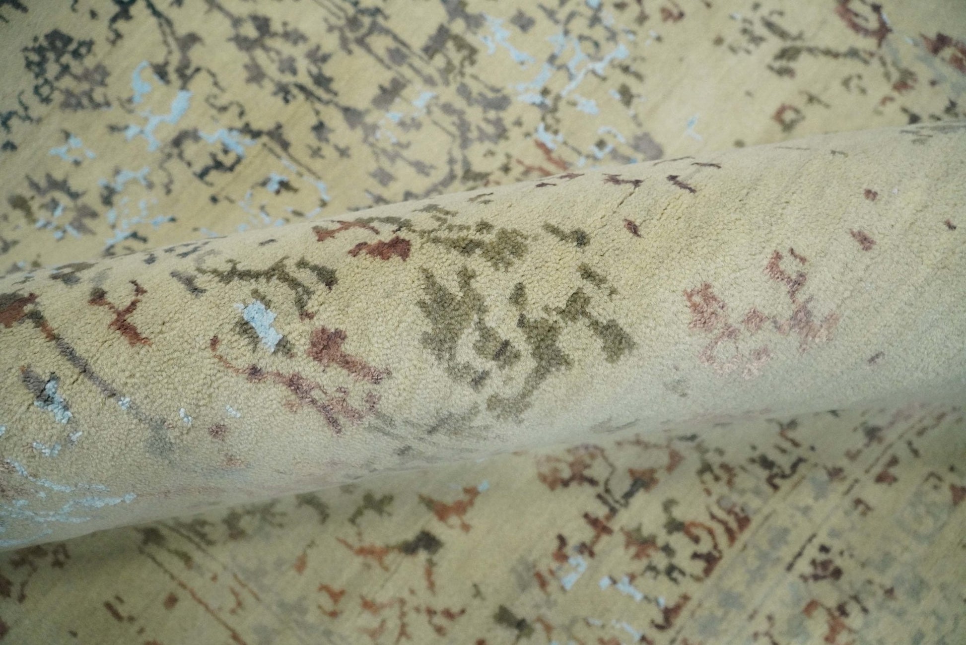 6x9 Fine Hand Knotted Beige and Rust Traditional Vintage Persian Style Antique Wool and Silk Rug | AGR2 - Nuvé