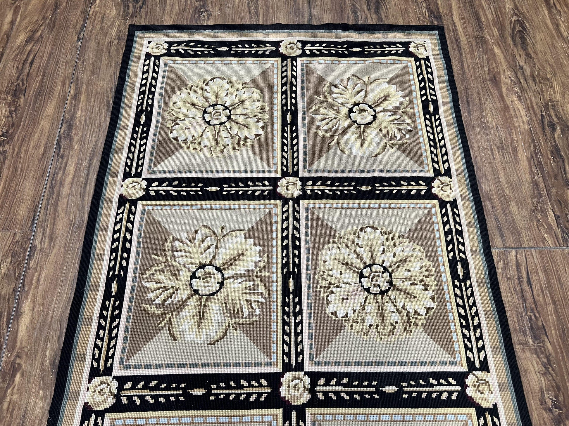 Needlepoint Runner Rug 3x8 Panel Design Rug, Flatweave Runner Rug, English Design, Floral, Short Runner Rug, Black and Beige Wool Hand-Woven - Nuvé