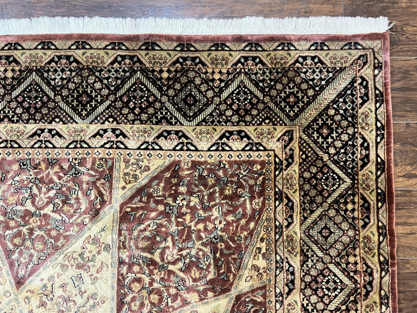Indo Persian Rug 8x10, Dome Design, 210 KPSI, Handmade Vintage Wool Rug - Nuvé