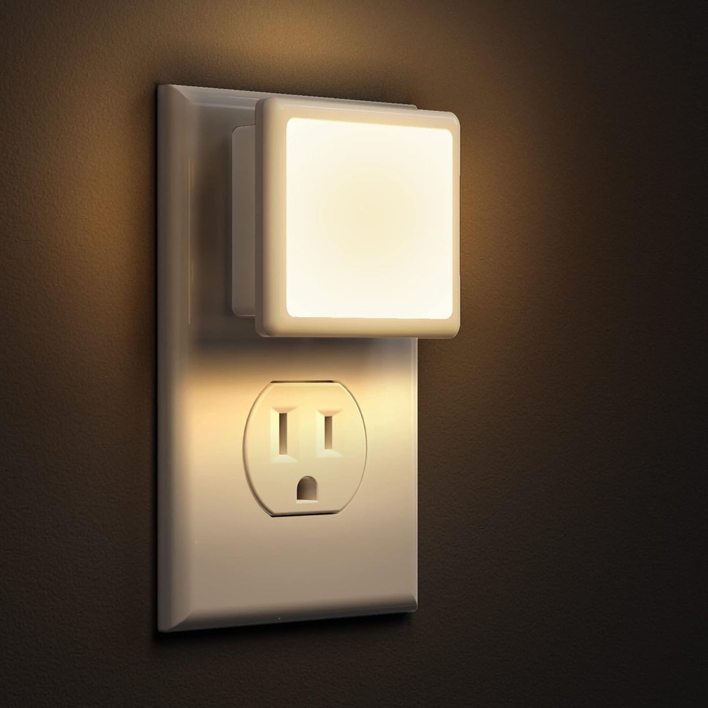 Nuvé Luma Square, stylish square-shaped LED lamp with sleek design and soft illumination, perfect for modern home decor.