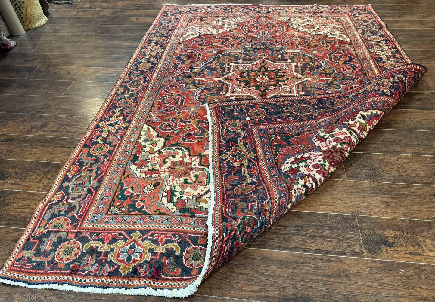 Persian Heriz Rug 6.6 x 9, Geometric Wool Persian Carpet - Nuvé
