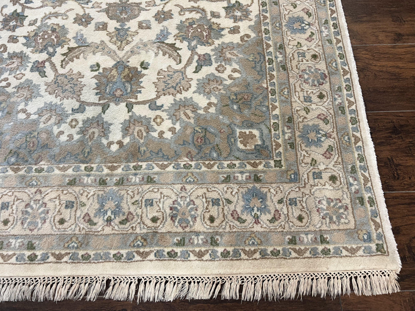 Indo Persian Rug 4x6, Floral Medallion, Beige, Handmade Wool Vintage Carpet 4 x 6 ft - Nuvé