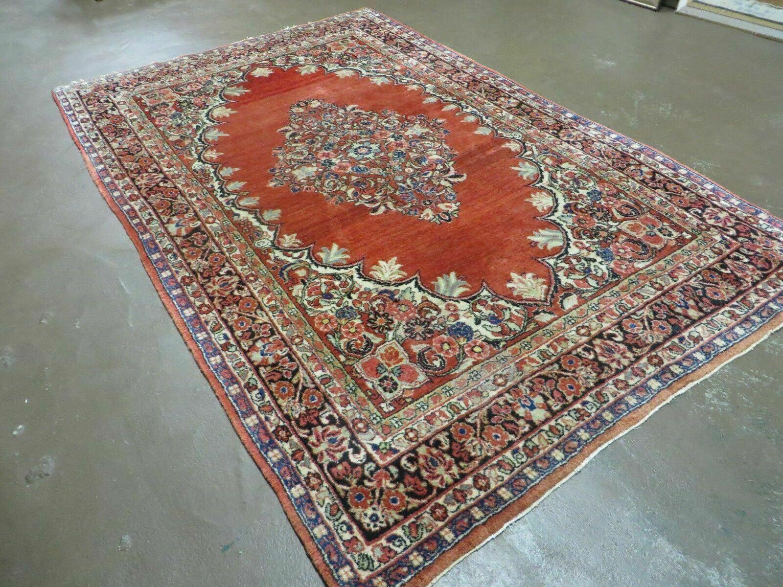 Antique Persian Sarouk Rug 5x8, Red, Semi Open Field, Hand Knotted, Wool - Nuvé