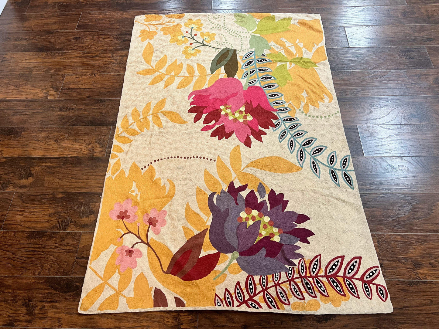 Indian Hand Stitched Rug 4x6, Floral, Silk, Large Floral Design - Nuvé