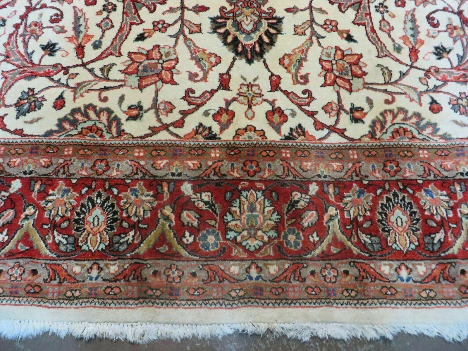 7' X 10' Vintage Handmade India Floral Oriental Wool Rug Hand knotted Carpet - Nuvé