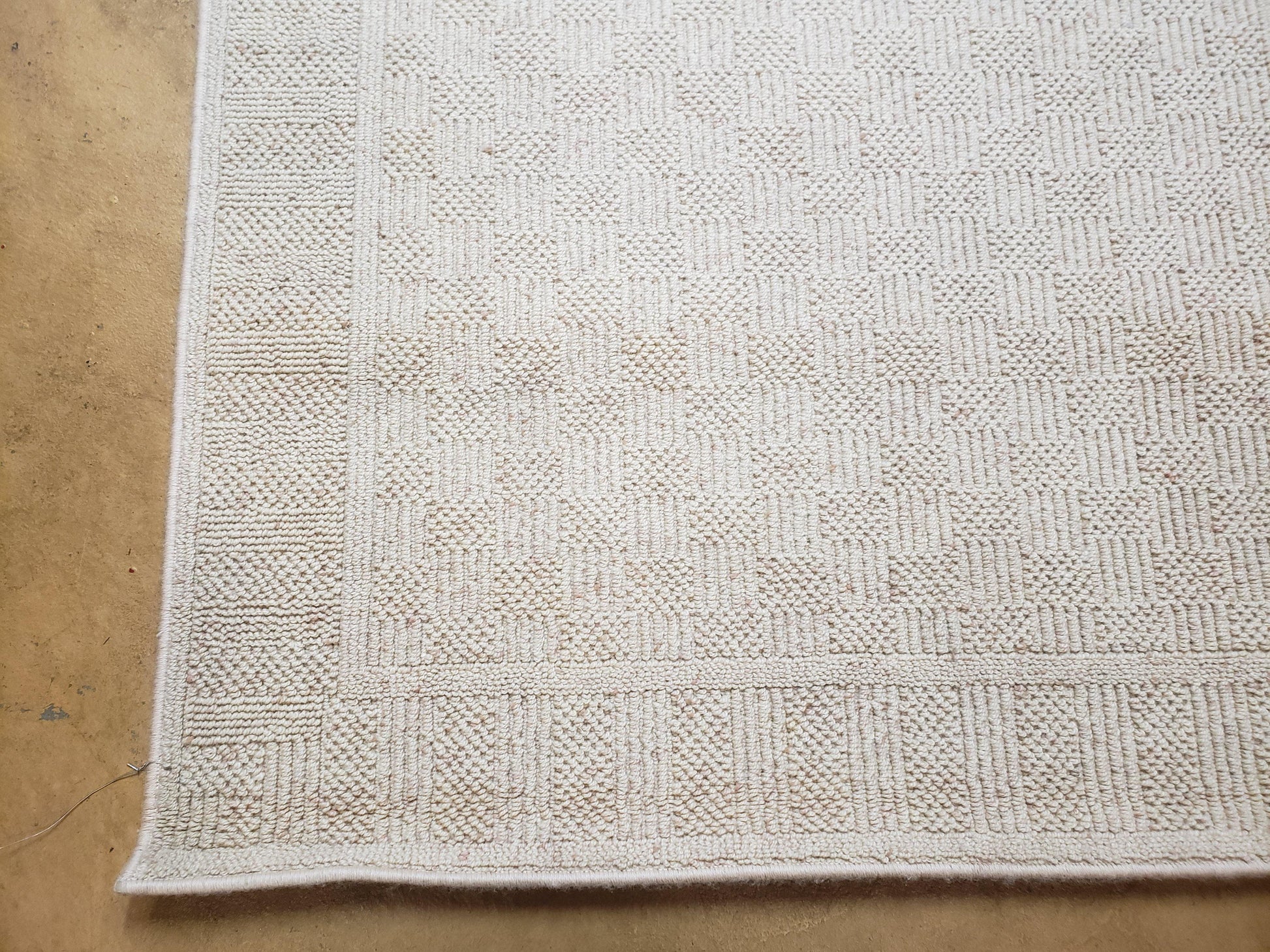3x5 Karastan Rug Chaumiere Collection, Kara-Loc, Design #291/9866, Creme Color, Textured Squares II Patern, 3'6" x 5' 3" Carpet - Nuvé