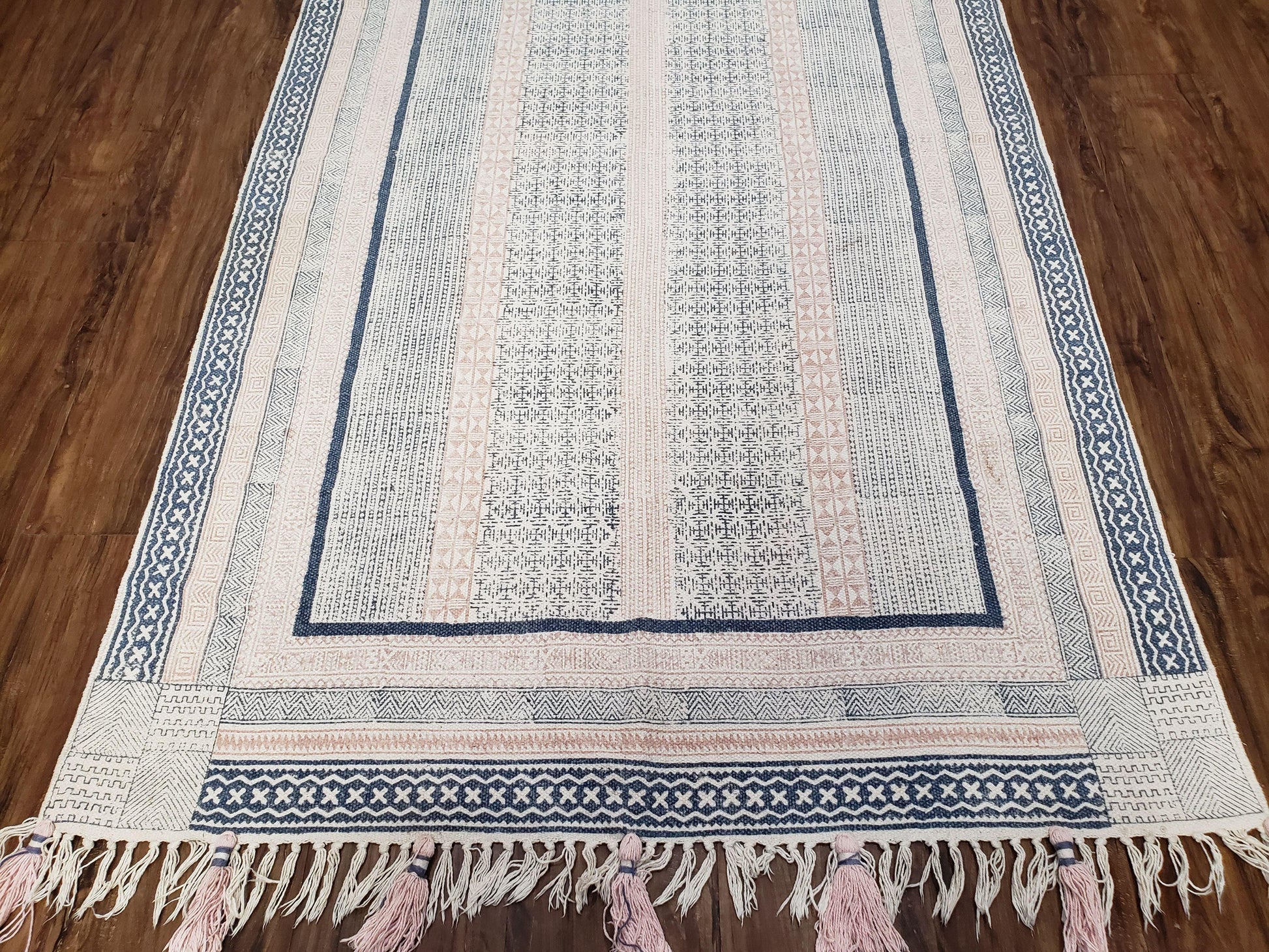 Vintage Moroccan Kilim Area Rug 4x6, Ivory & Blues, Moroccan Wall Hanging, Wool, Handmade, 3'9" x 6' 1", Boho Rug, Flatweave Moroccan Carpet - Nuvé