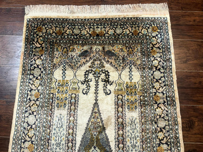 Silk Indian Kashmiri Rug 3x4, Very Fine 400 KPSI, Silk Prayer Rug, Handmade - Nuvé