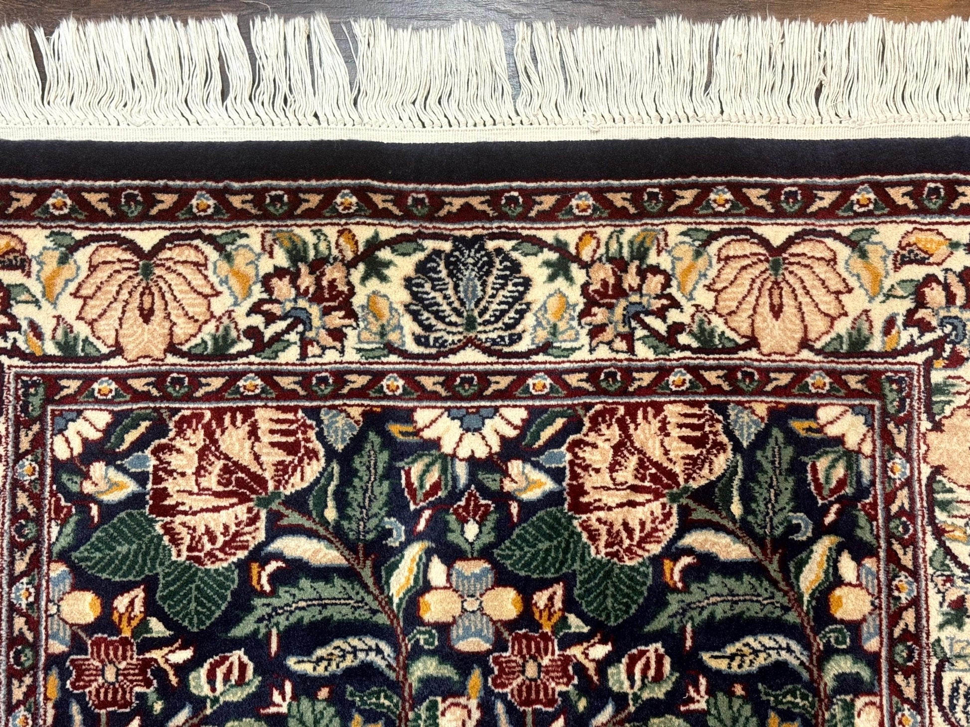 Square Pak Persian Small Rug 2.7 x 2.7, William Morris Design, Dark Green, Floral, Handmade - Nuvé