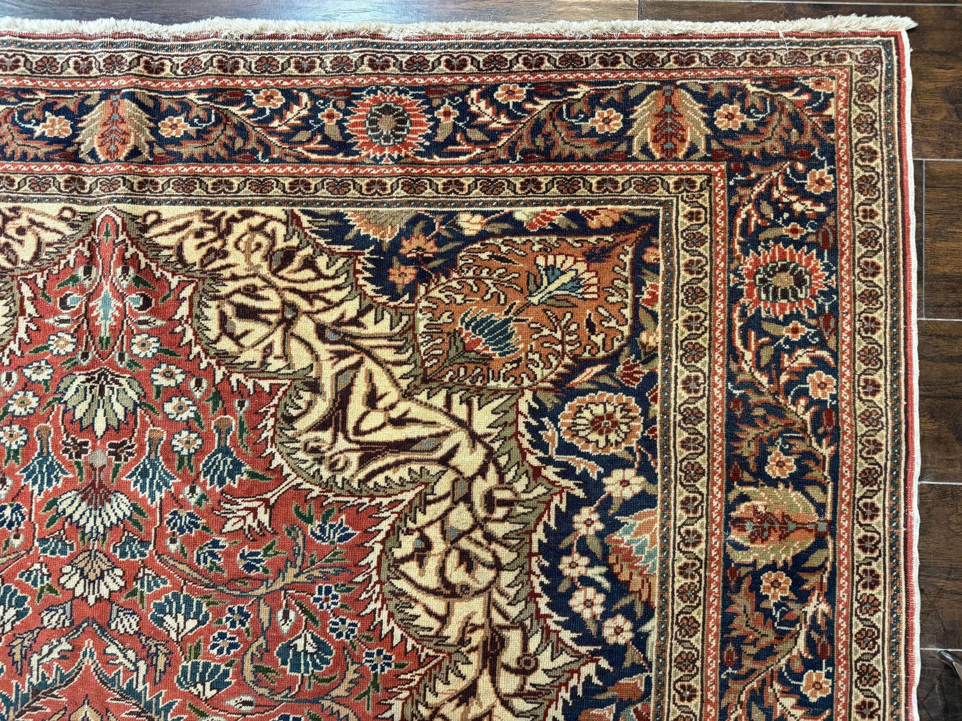 Turkish Kayseri Rug 6x10, Antique Turkish Carpet, Floral Medallion, Oriental Carpet, Red - Nuvé