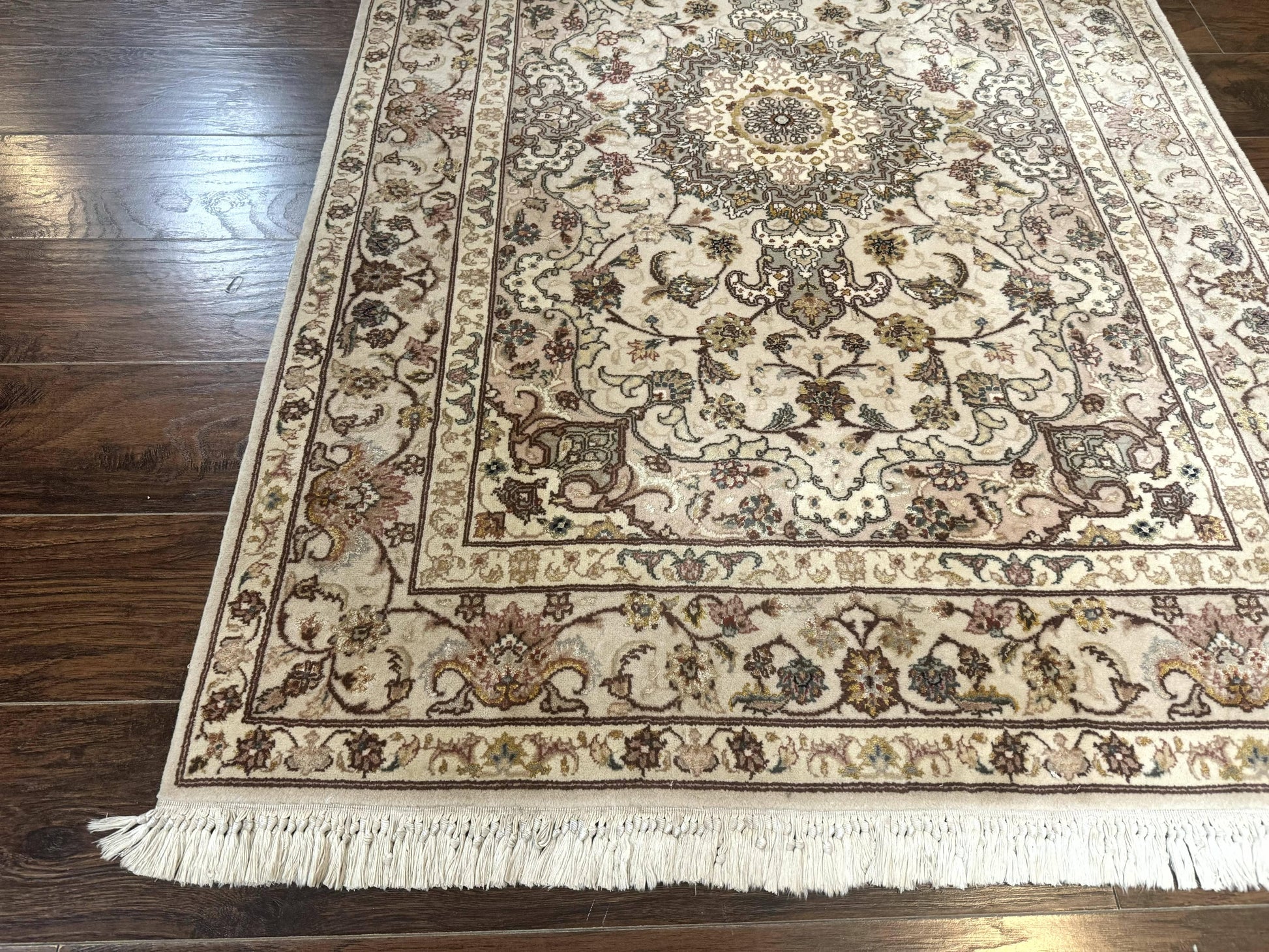 Pak Persian Rug 4x6, Floral Medallion, Beige, Wool and Silk Highlights, Vintage Handmade Rug - Nuvé