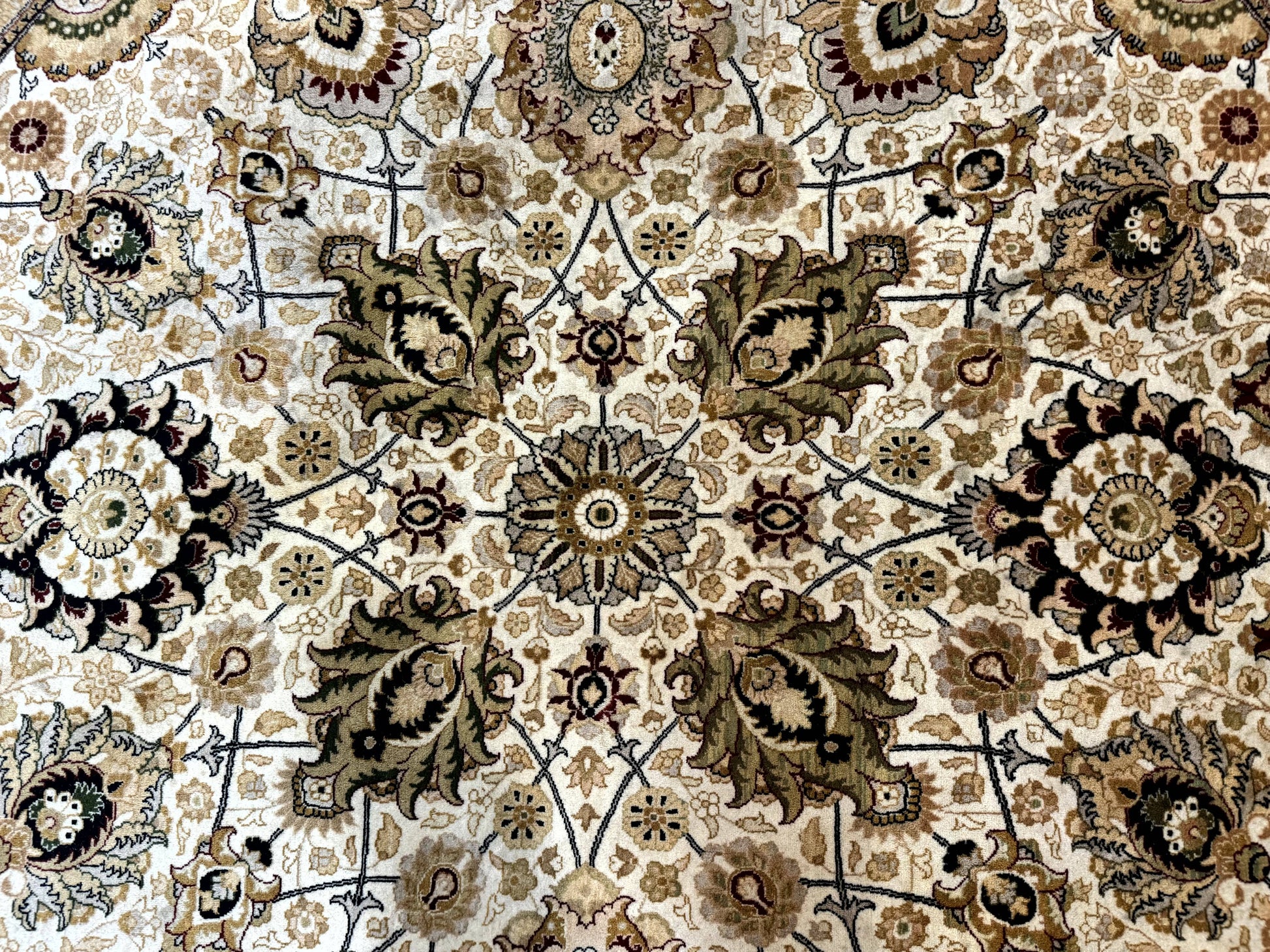Round Pak Persian Rug 8x8, Vintage Handmade Wool Traditional Carpet, Beige Dark Red, Fine 270 KPSI - Nuvé