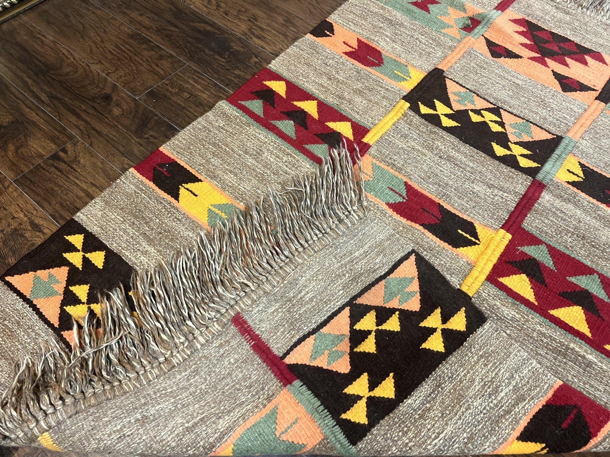 South American Flatweave Rug, Gray, Handmade Vintage Wool Bohemian Blanket - Nuvé