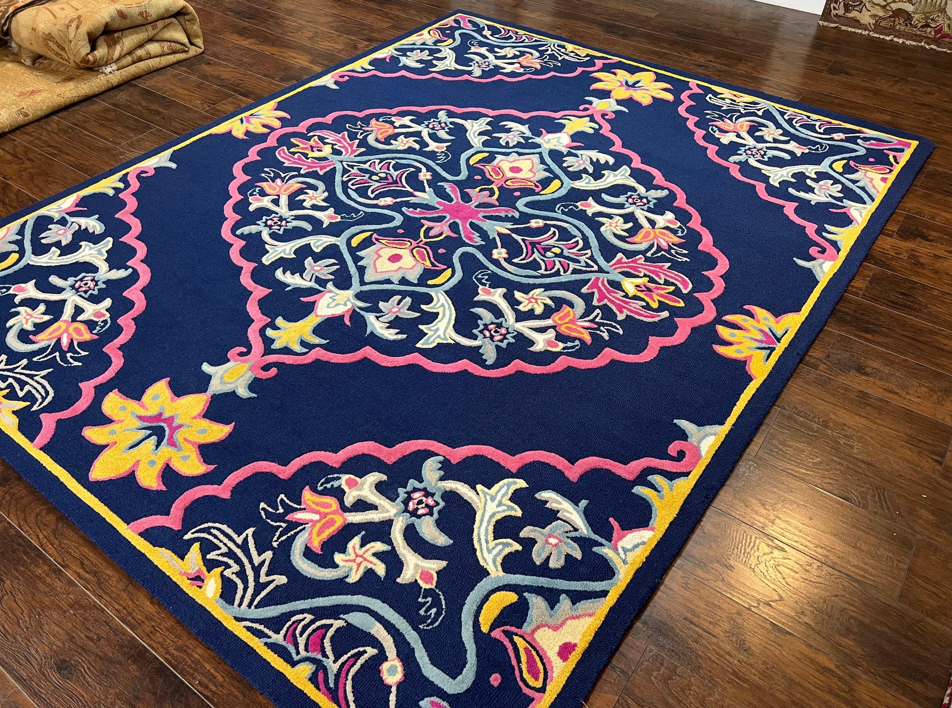 Safavieh Rug 8x10 Belagio Collection, Navy Blue Pink Yellow, Power-Loomed Wool Carpet, Floral Area Rug, Modern Rug, Room Sized 8 x 10 ft Rug - Nuvé