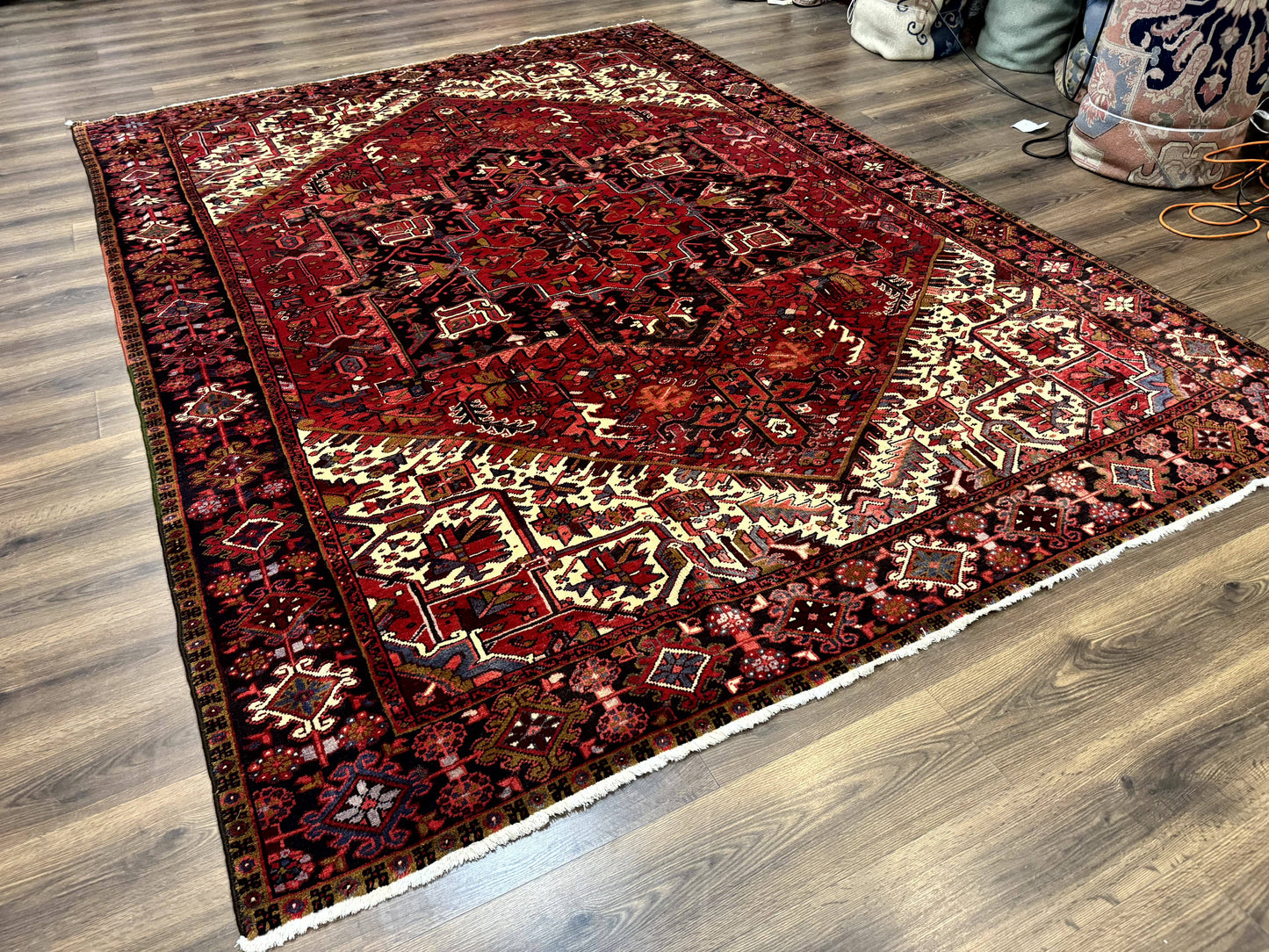 Persian Heriz Rug 8x11, Geometric Design, Red & Cream - Nuvé