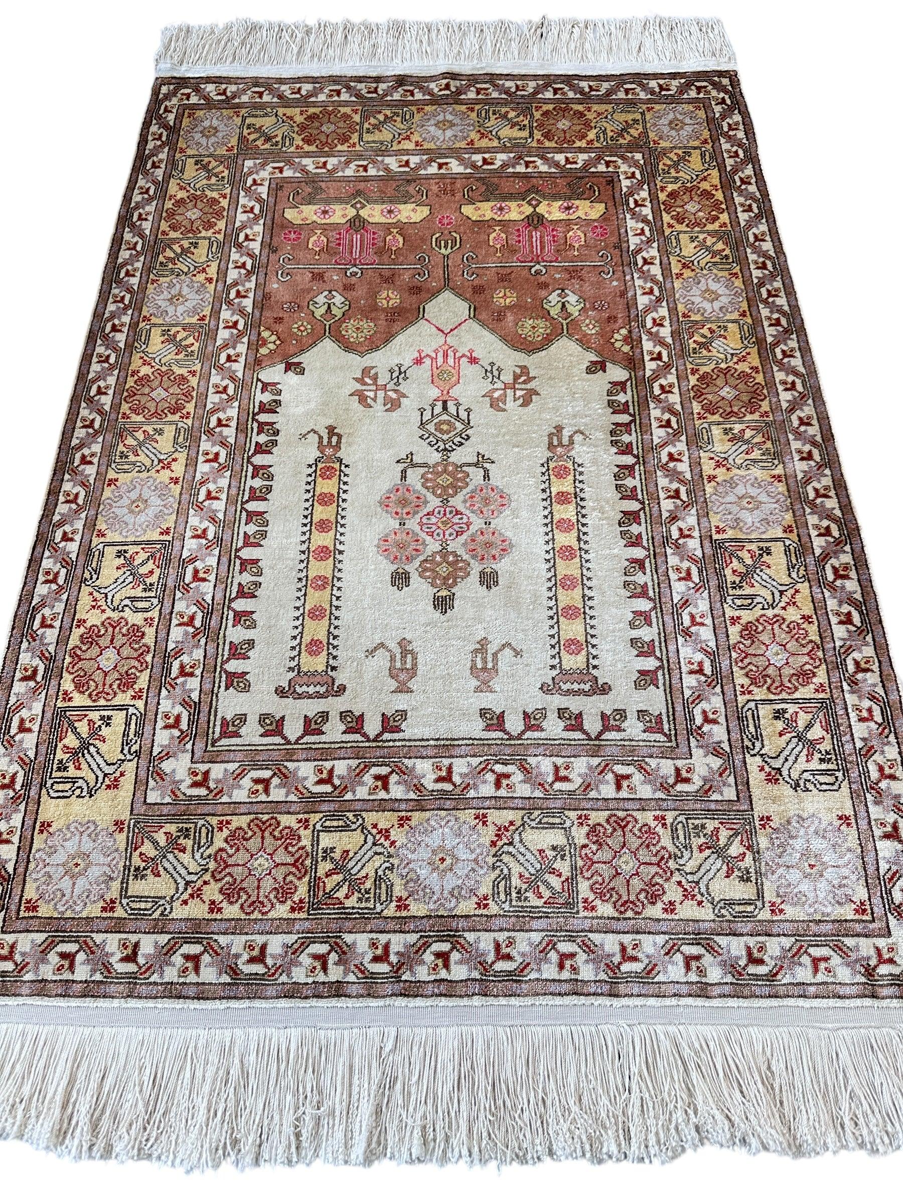 Luxurious Hand-Knotted Pure Silk Turkish Kayseri Rug – Intricate Floral & Geometric Design, 2’2” x 3’ - Nuvé