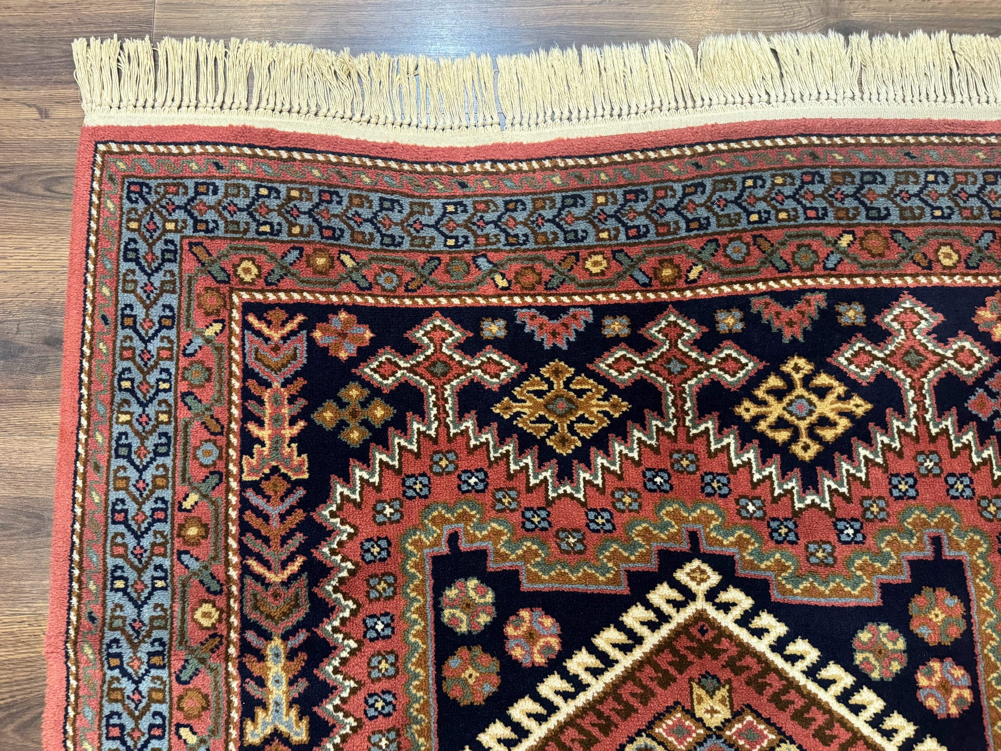 5x7 Persian Tribal Design Rug, Wool, Geometric Medallions, Vintage, Power Loomed - Nuvé