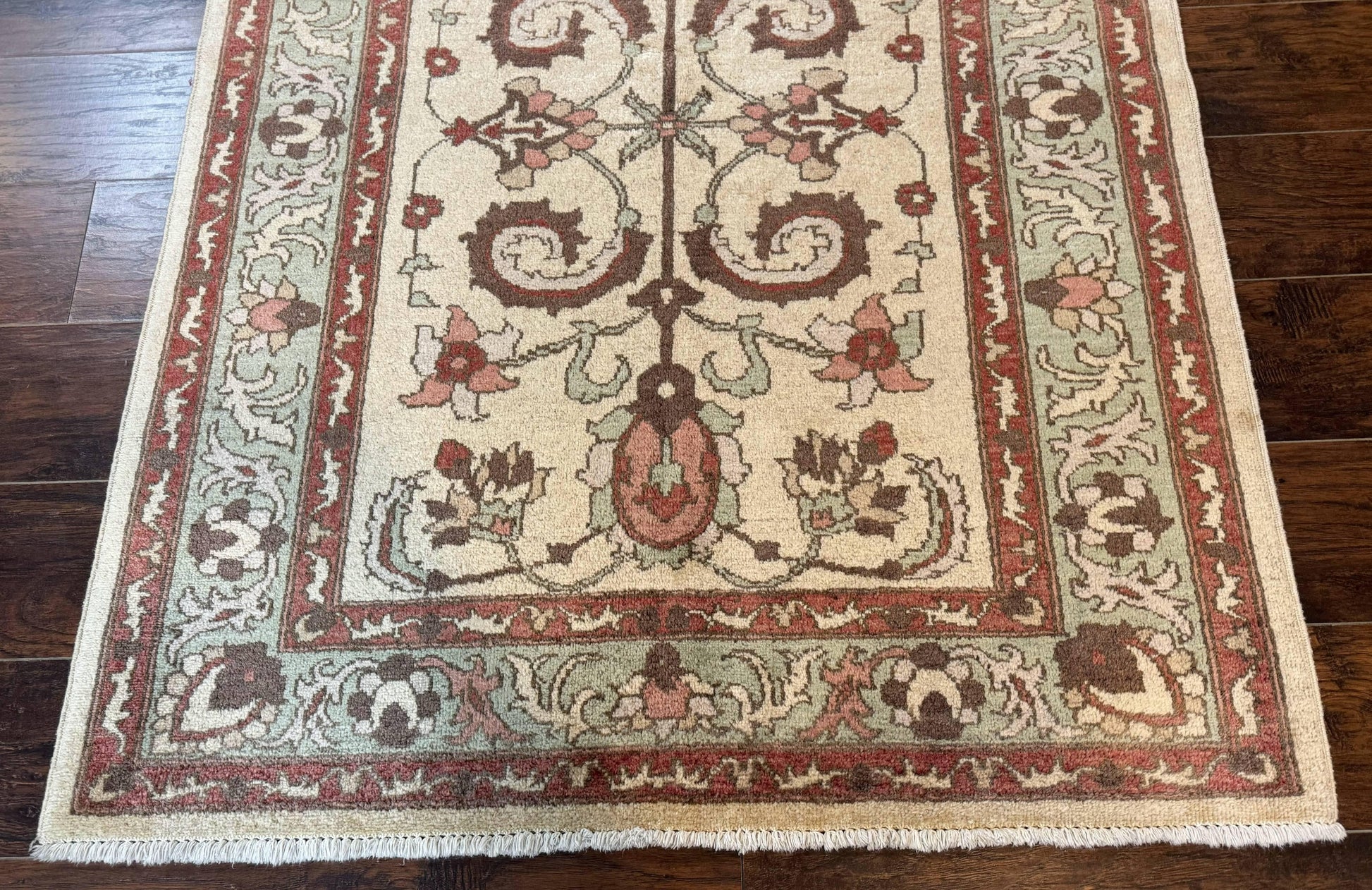 Indo Mahal Rug 4 x 5.6, Indian Handmade Wool Area Rug - Nuvé