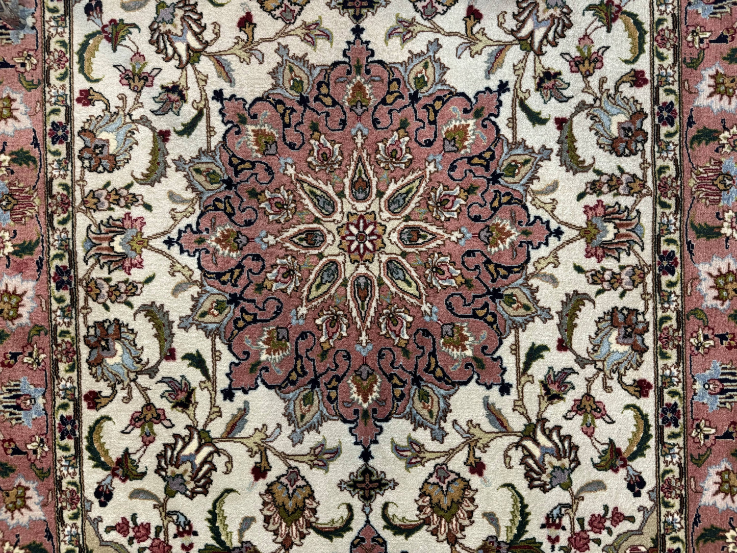 Fine Persian Tabriz Rug 3x5, Floral Medallion, 340 KPSI, Ivory Salmon - Nuvé