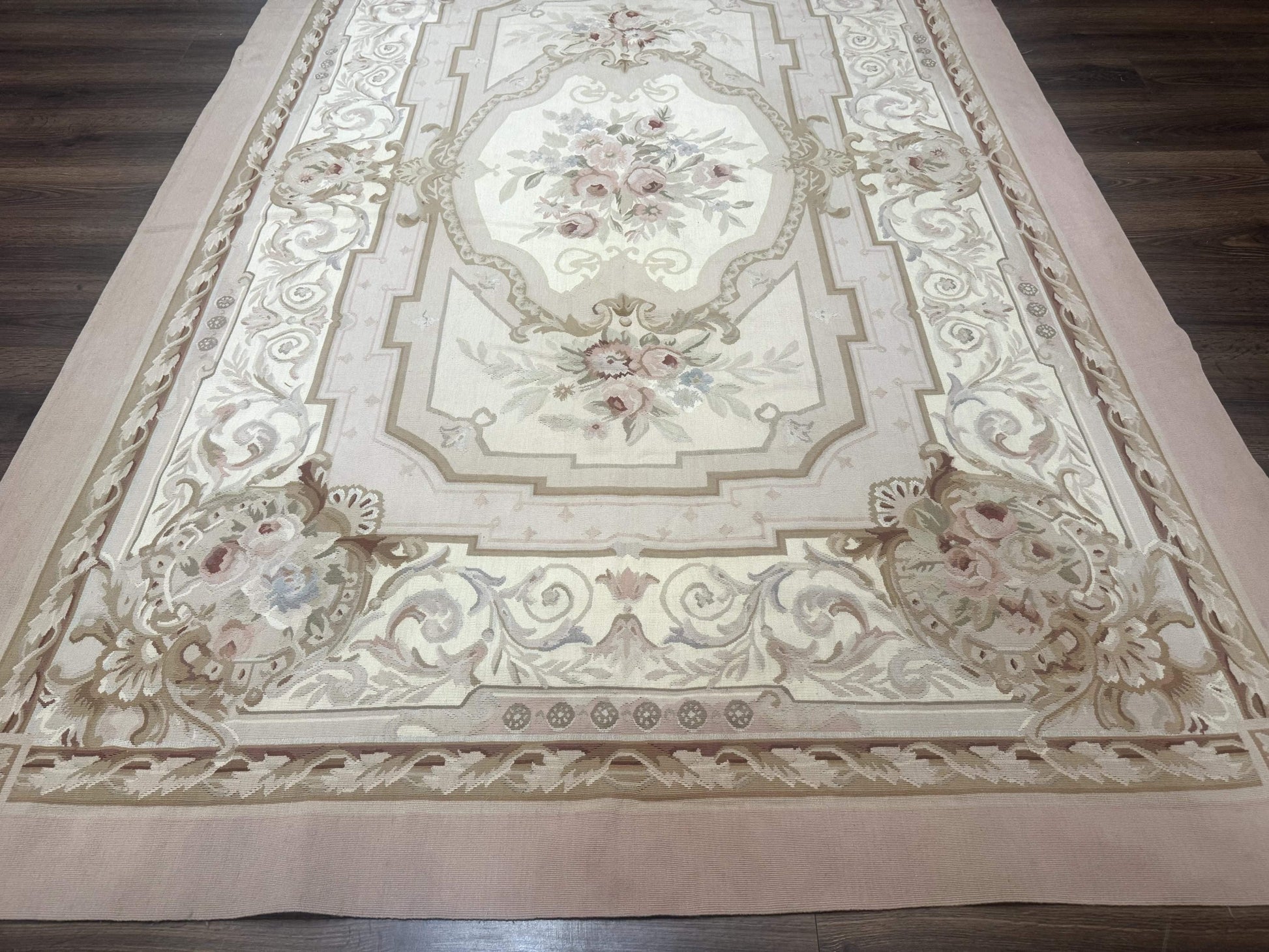 Aubusson Rug 6x9, Elegant, Flatweave, French European Design - Nuvé