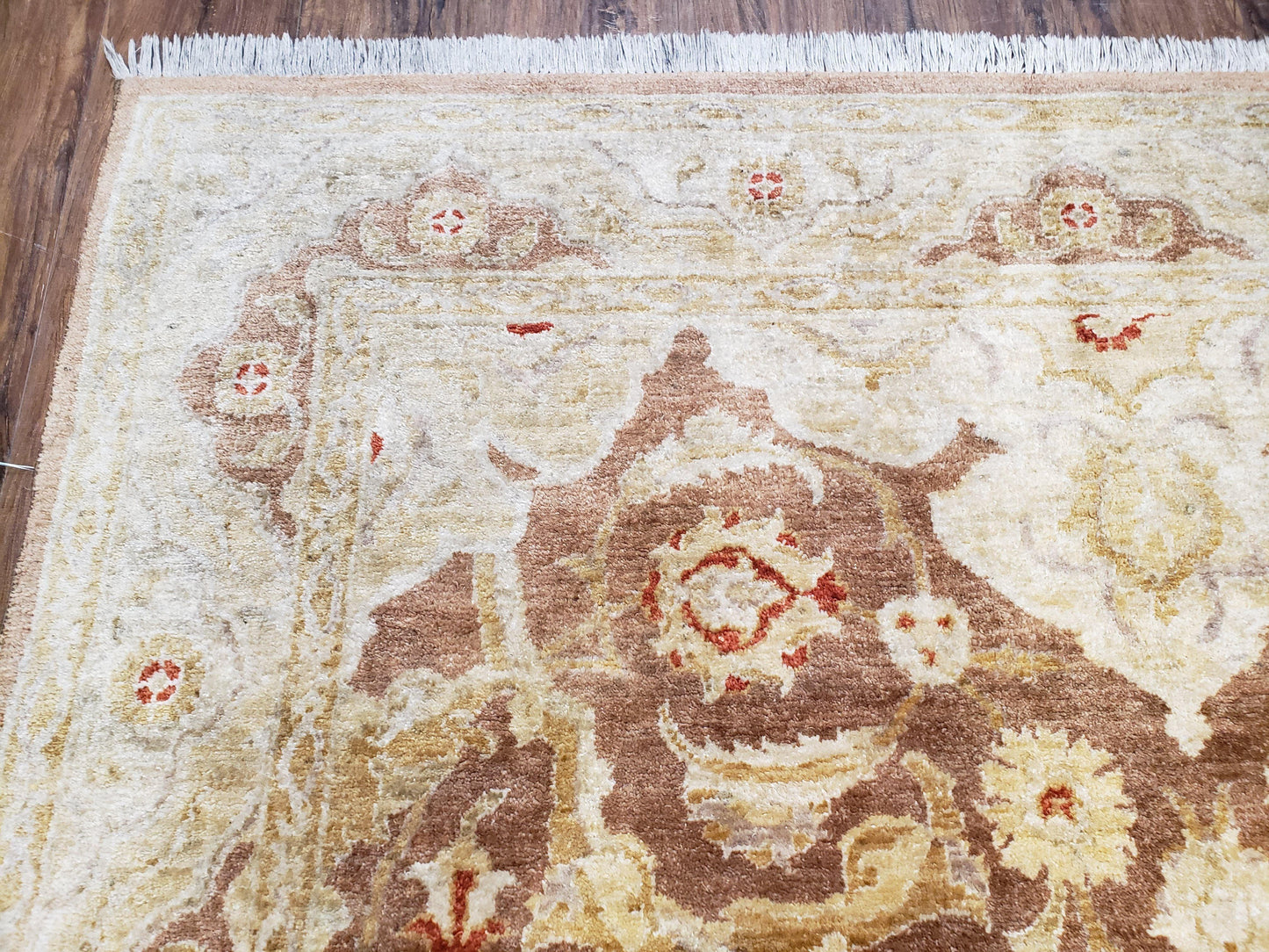 6x9 Pakistani Peshawar Rug, Handmade Wool Carpet, Soft Neutral Colors Rug, Vintage Rug for Modern Home - Nuvé