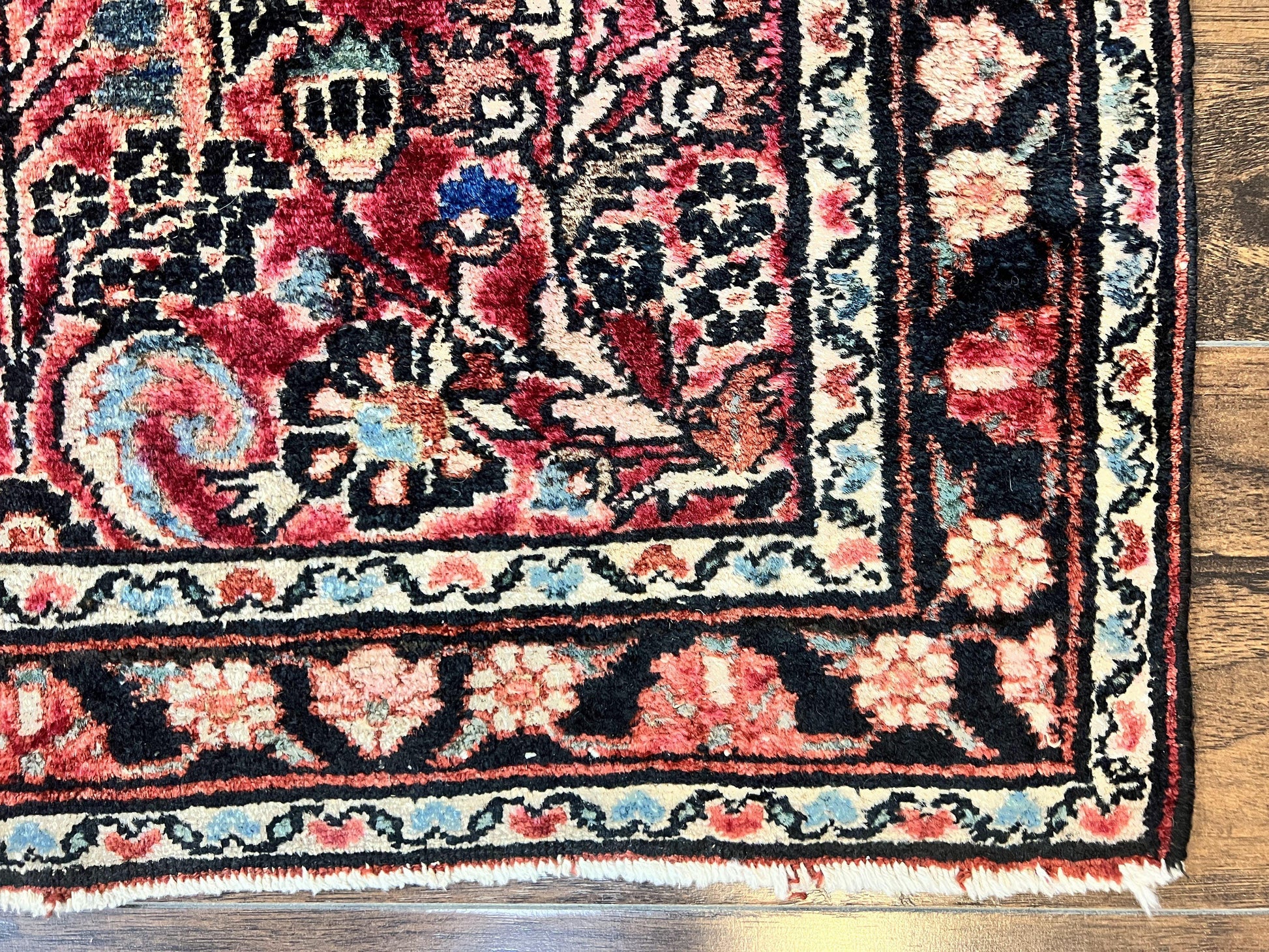 Small Antique Persian Rug 2.6 x 4, Red Floral Handmade 1920s Wool Rug, Persian Hamadan Lilian Rug - Nuvé