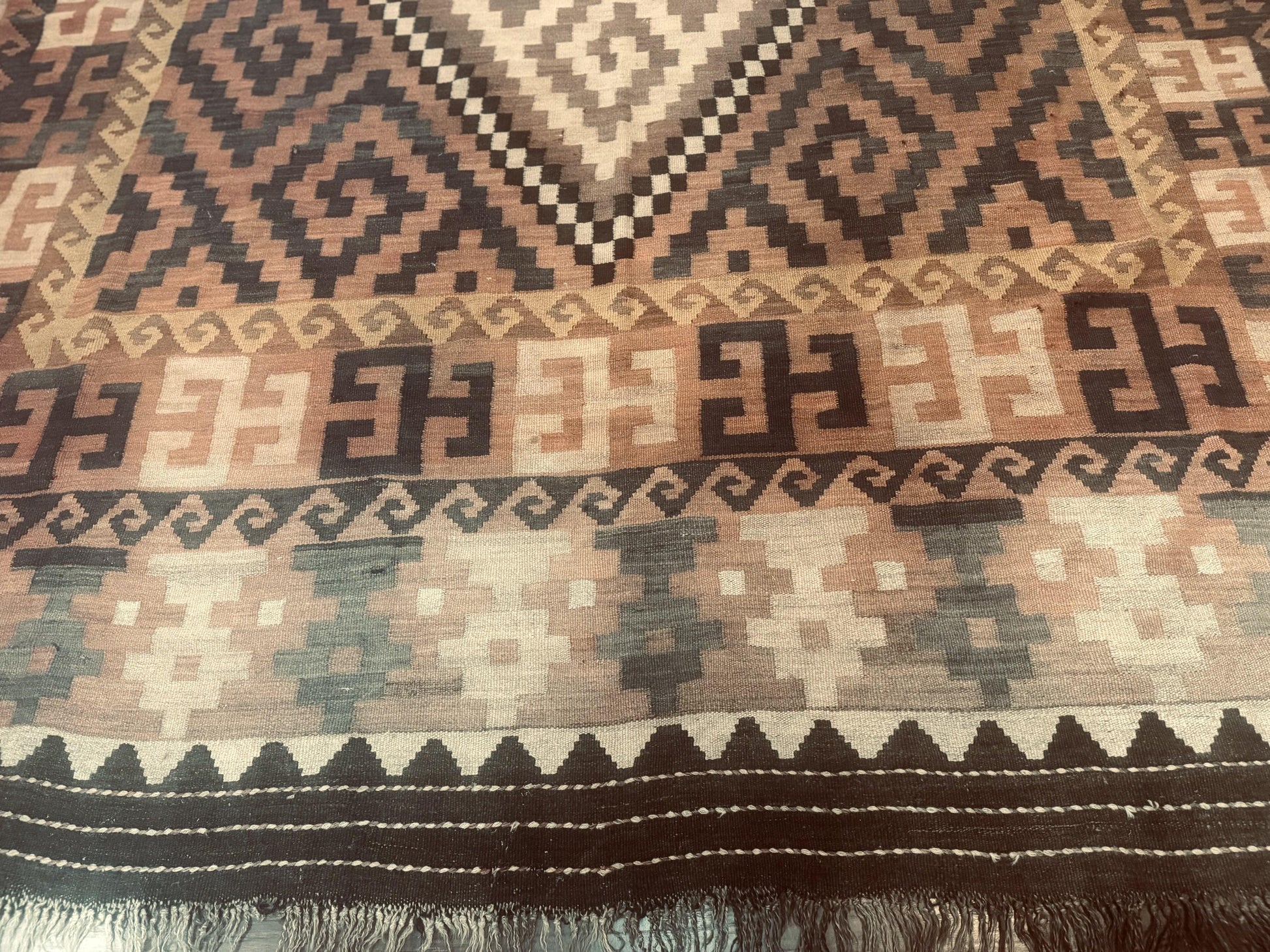 Antique Persian Tribal Kilim Rug 9x12, Zig Zag Pattern Kilim, Zarand Rug, Wool, Earth Tone Colors - Nuvé