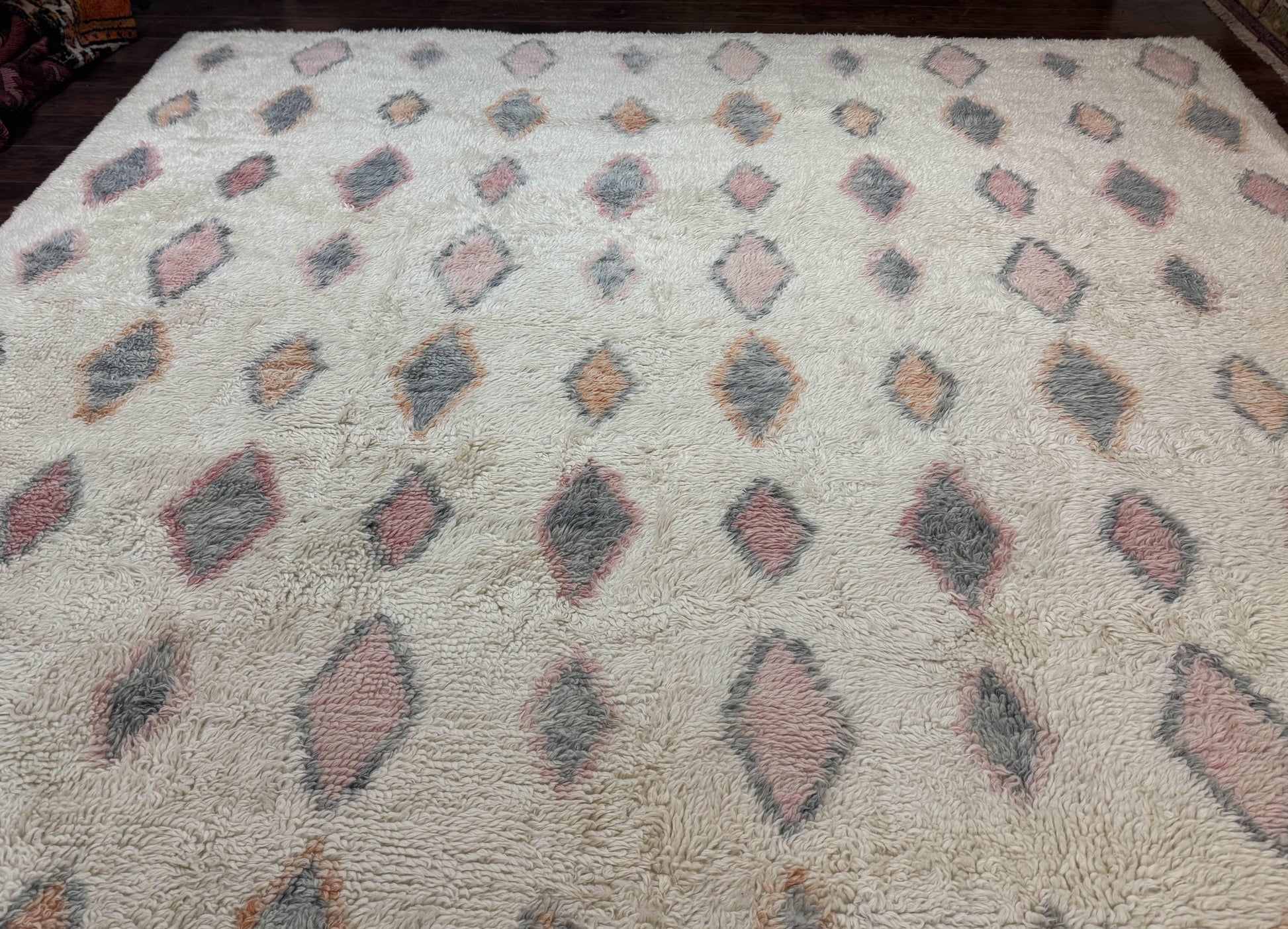 Large Modern Contemporary Indian Shag Rug 11x14, Ivory, Handmade Wool Carpet - Nuvé