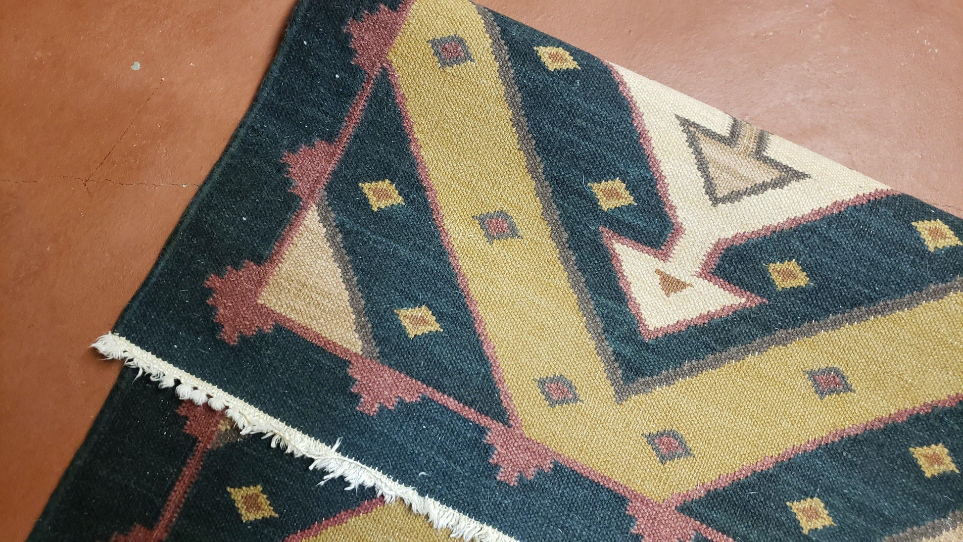 Vintage Indian Kilim Runner Rug, Geometric Flatweave Hand-Knotted Wool Kitchen Hallway Runner, Black Gold & Beige, 2' 8" x 9' 9" - Nuvé