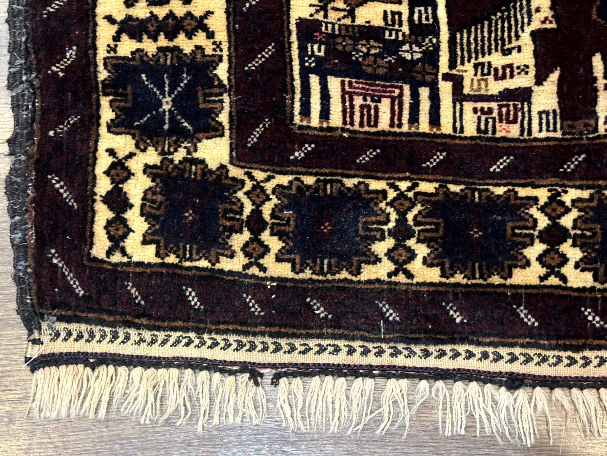 Persian Baluch Tribal Rug 4x6, Human and Bird Pictorials, Vintage, Wool, Collectible - Nuvé