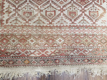 Antique Caucasian Shirvan Rug 4x6, Dagestan Area Rug, Wool Hand-Knotted Soft Red & Ivory 1920s Oriental Carpet, Soft Muted Colors - Nuvé