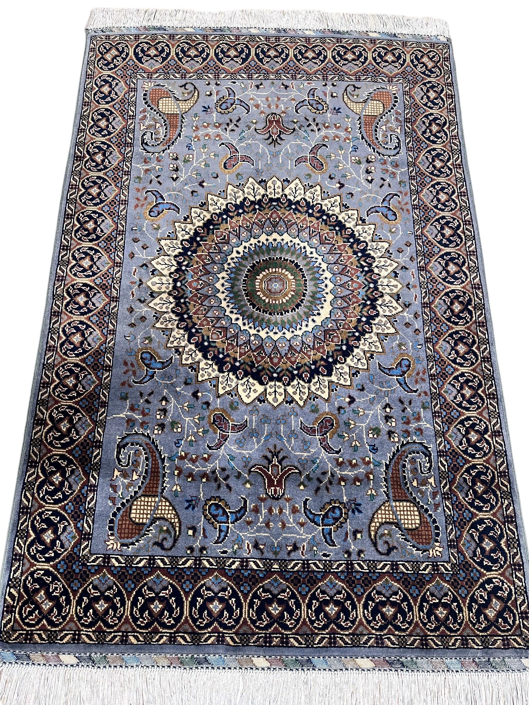 Hand-Knotted Parak Rug – Gray, 40” x 60” | Afghan Wool Rug - Nuvé